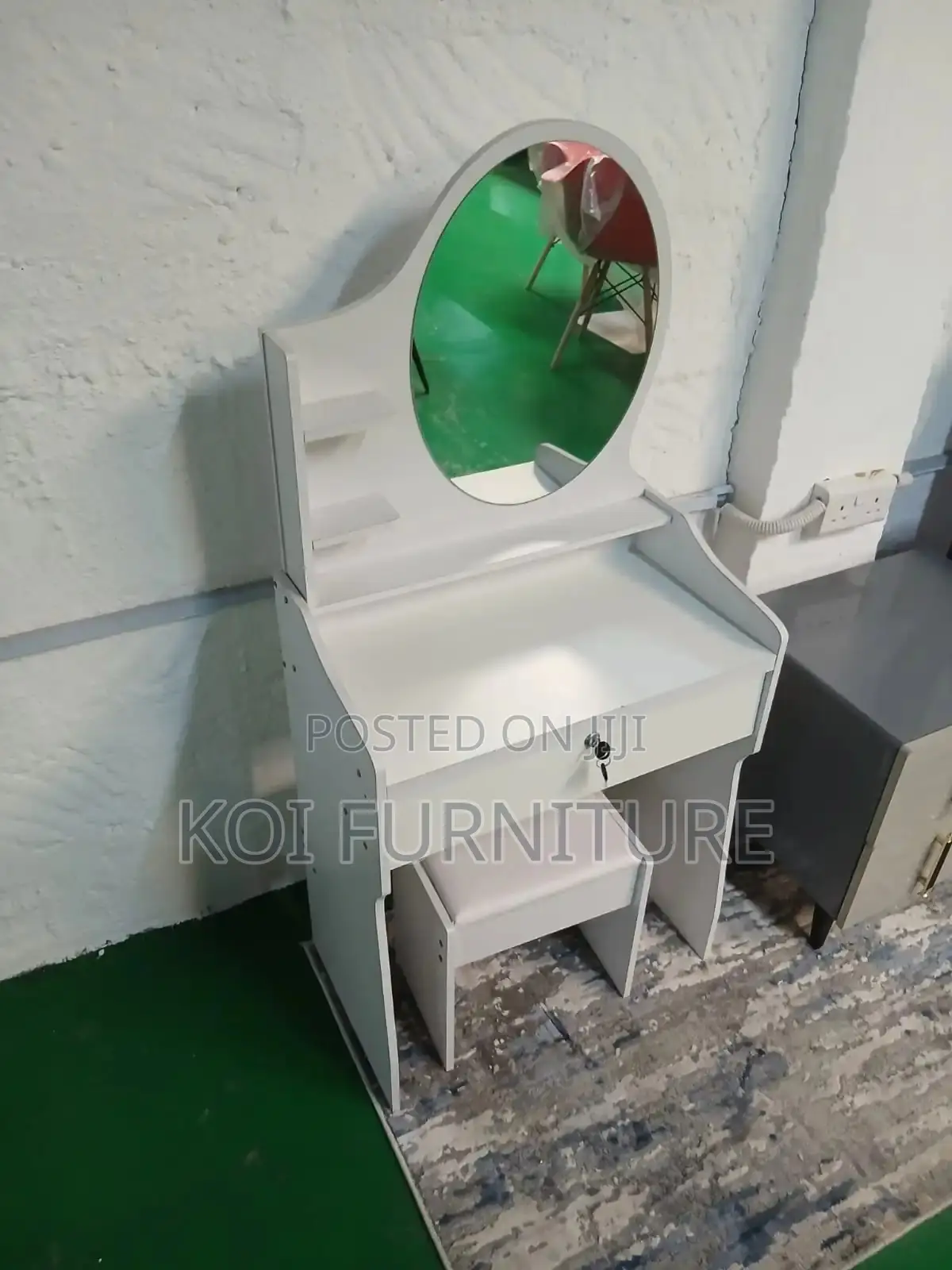 Dressers; White Dressing Vanity Sets