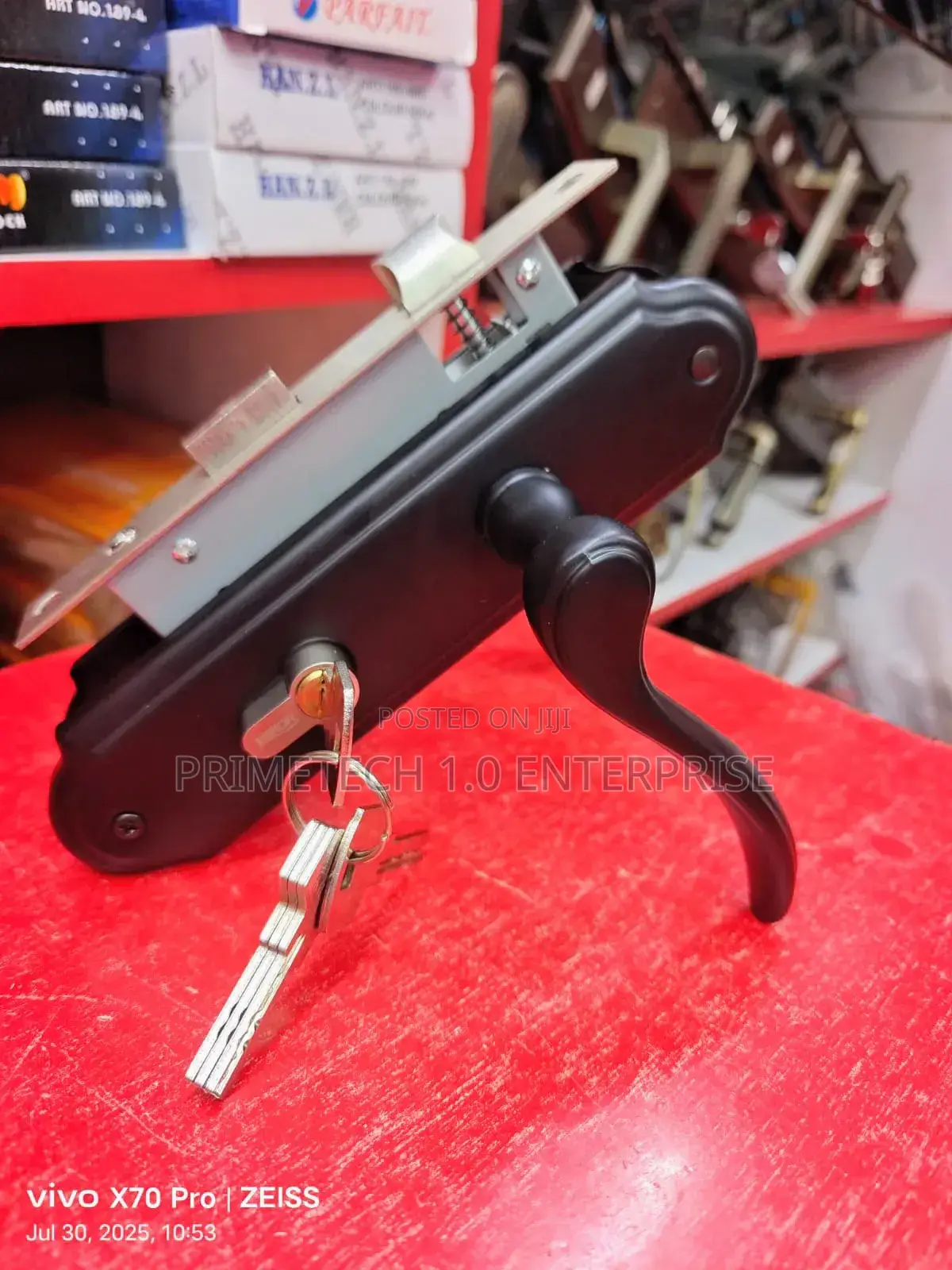 Moment Carbon Steel Door Lock