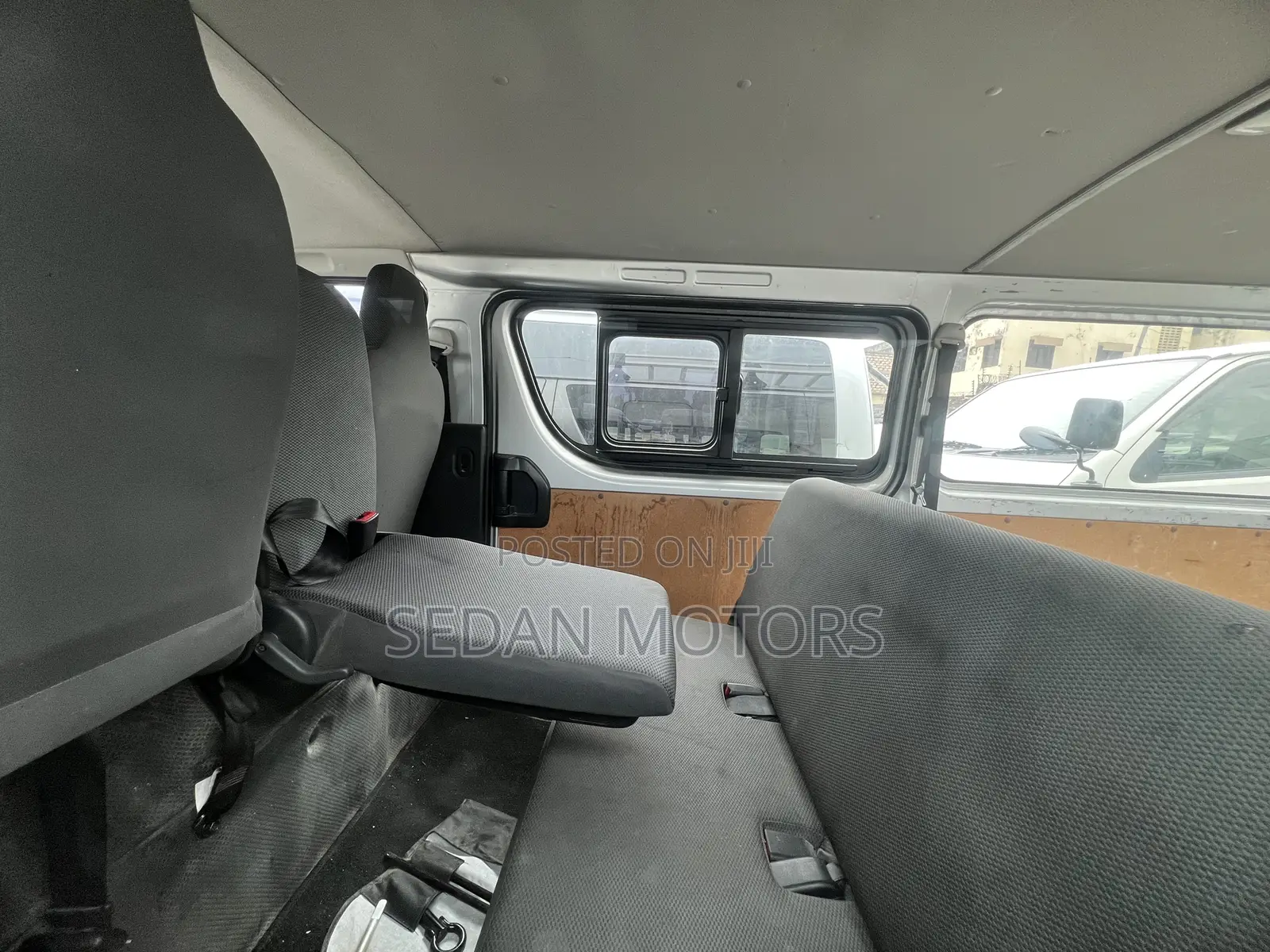 Toyota HiAce 2019 Silver