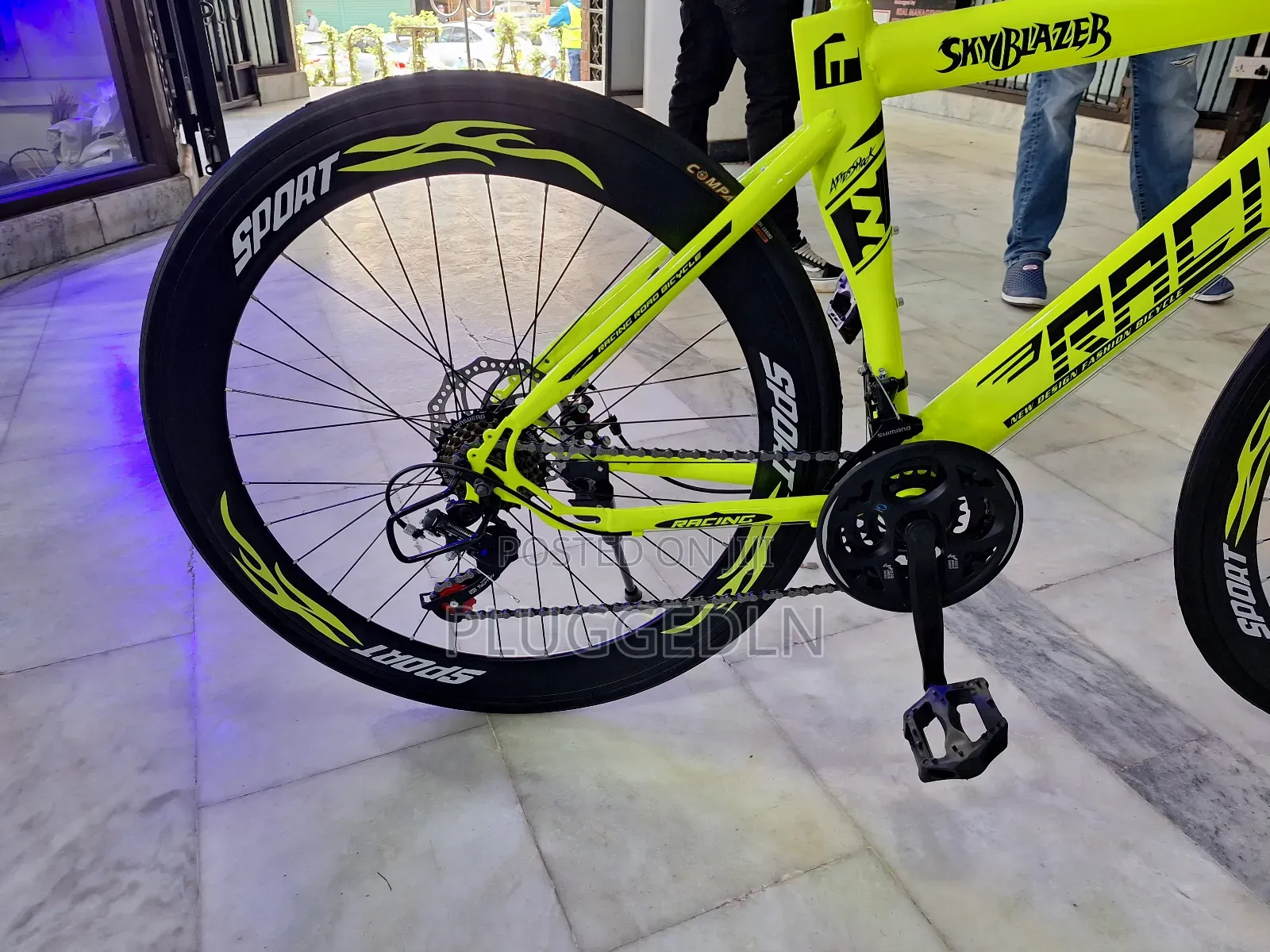 Skyblazer Road Bicycle. * Size 26.