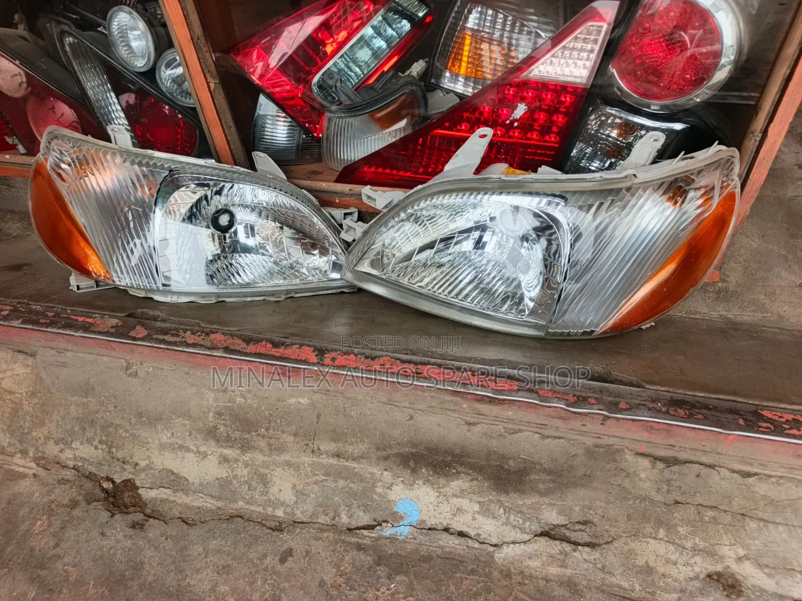 Platz Headlight Complete With Bulb And Socket
