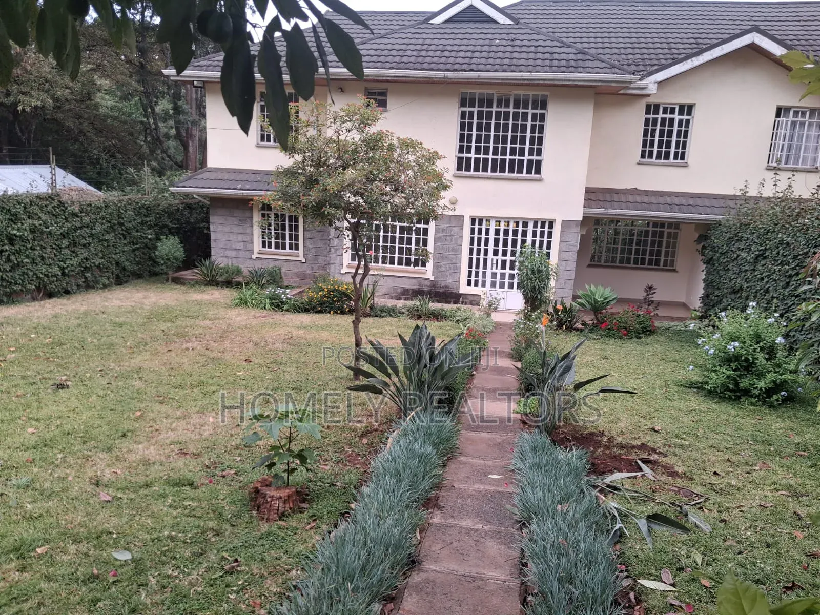 5bdrm Maisonette in Karen, Nairobi for rent