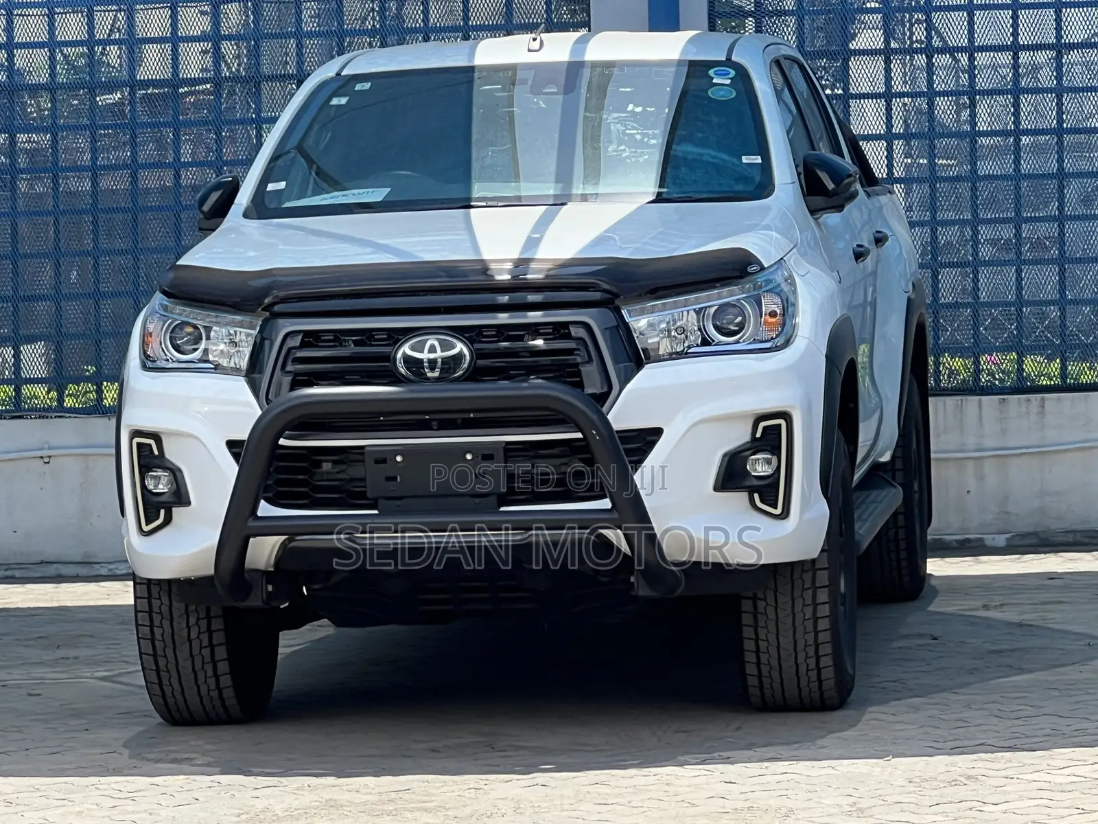 Toyota Hilux 2019 White