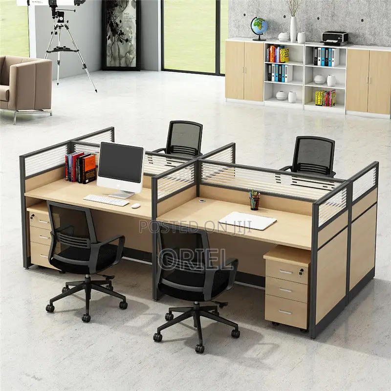 Office Workstation : 4-Way Partitioned Office Workstation