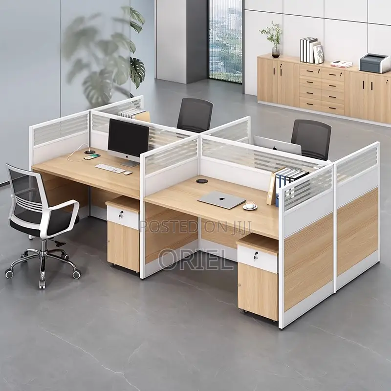 Office Workstation : 4-Way Partitioned Office Workstation