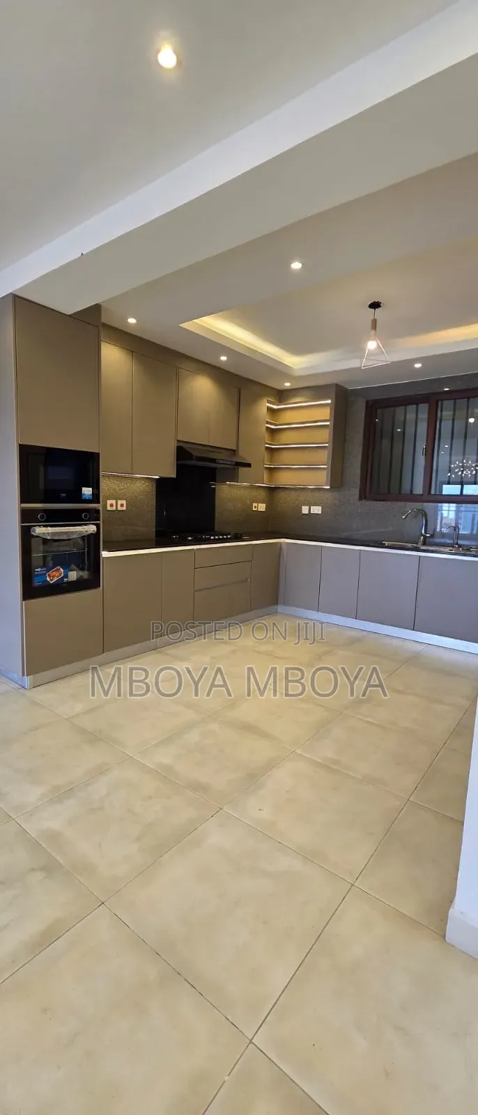 4bdrm Apartment in Parklands for rent