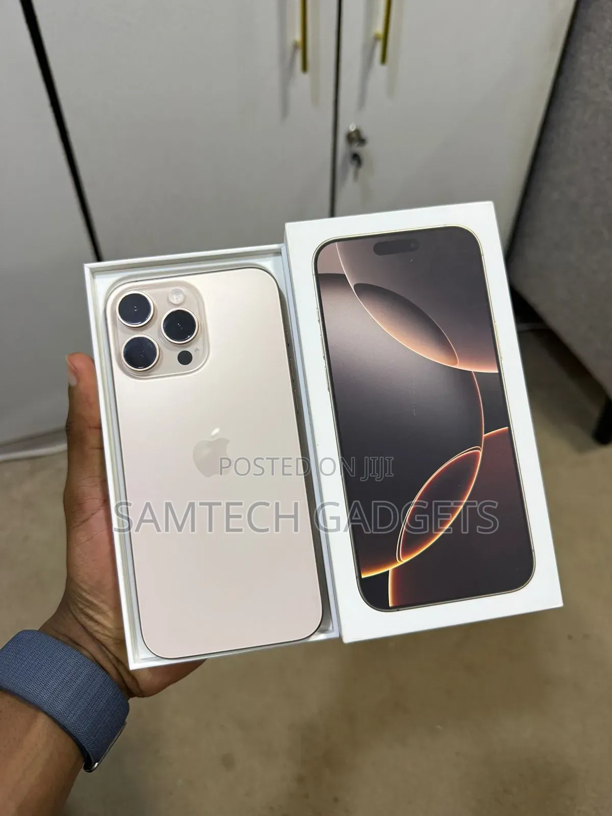 Apple iPhone 16 Pro Max 256 GB Gold