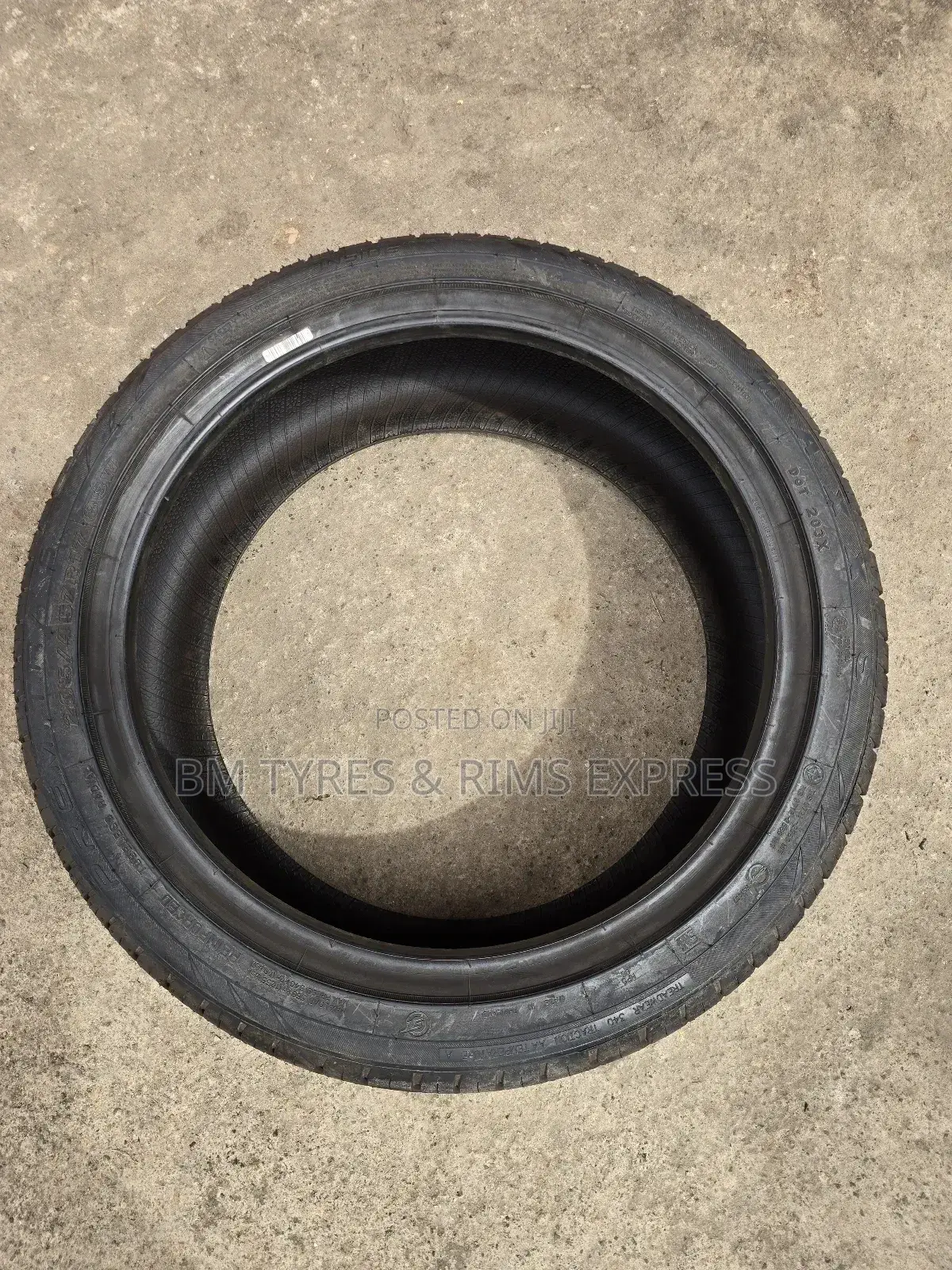 205 /45 R17 Maxxis Tyres (Highway)