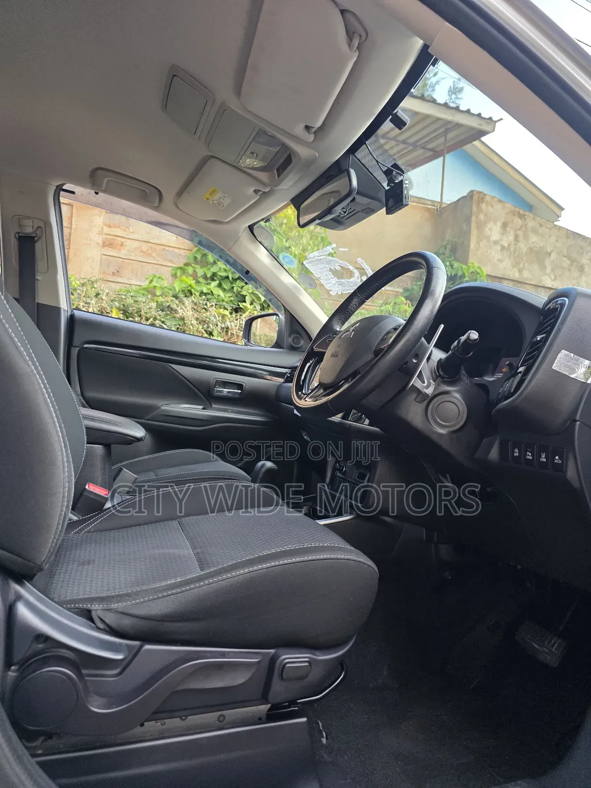 Mitsubishi Outlander 2020 Silver
