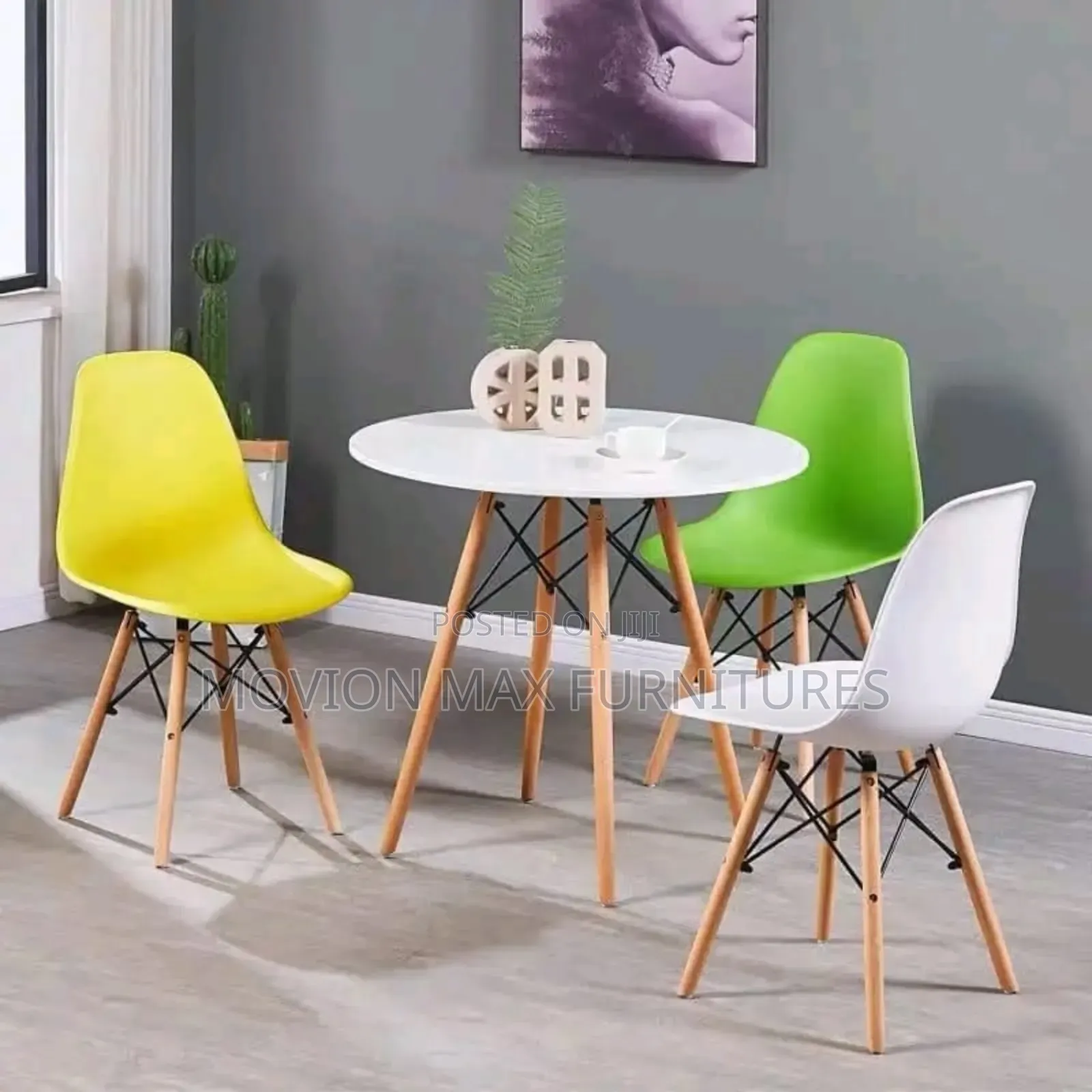 Eames Round Dinning Set