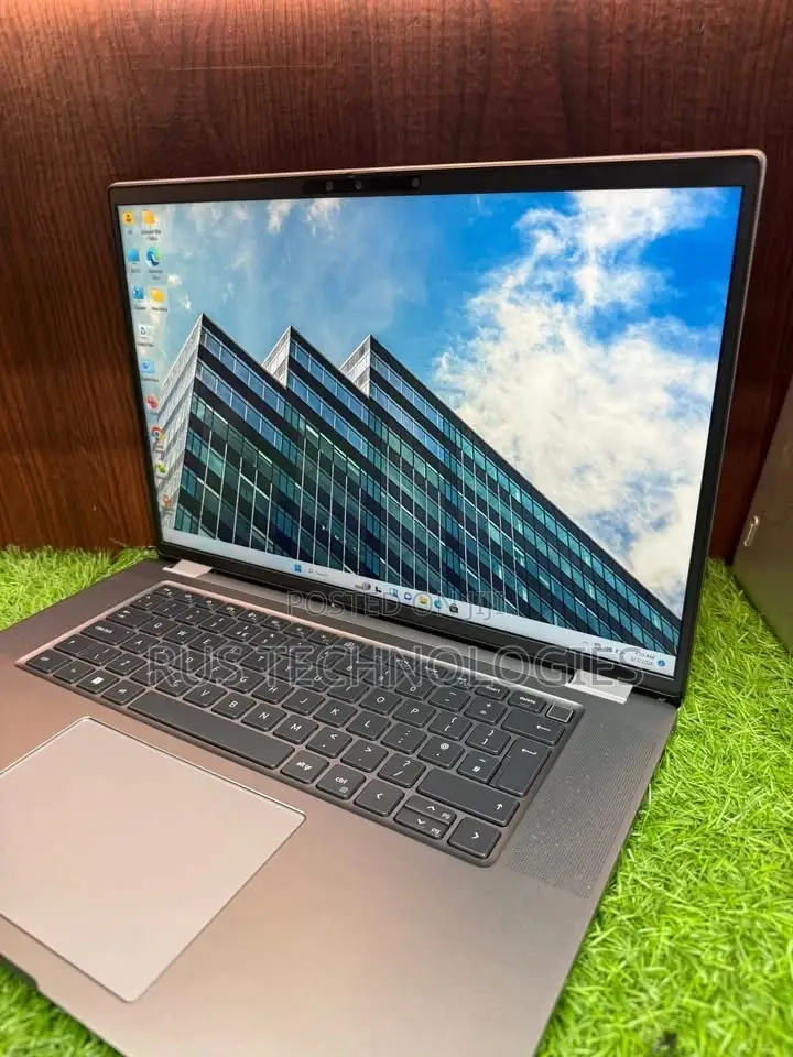 Laptop Dell Precision 7560 16GB Intel Core i7 SSD 512GB