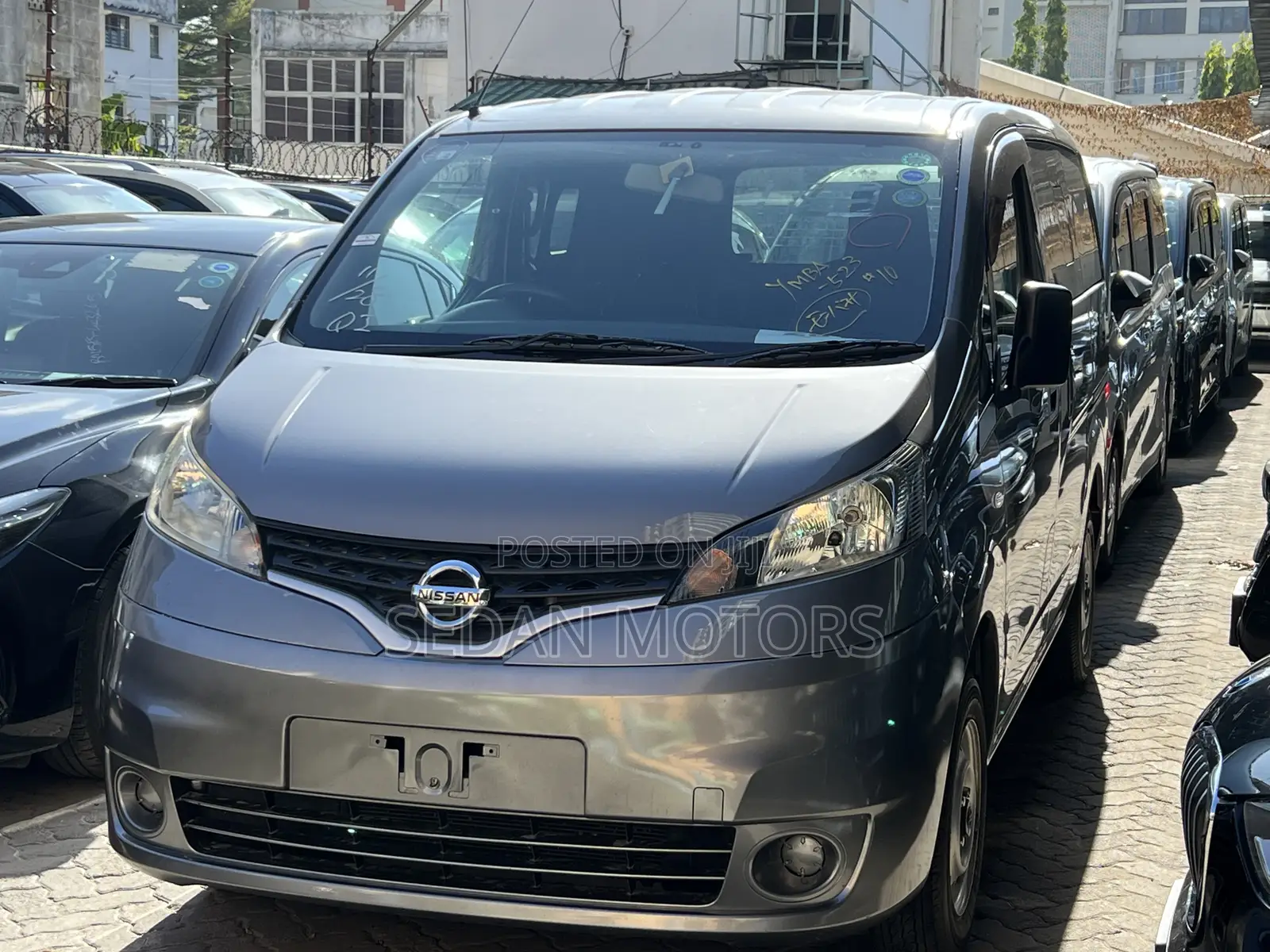 Nissan NV200 2019 Brown