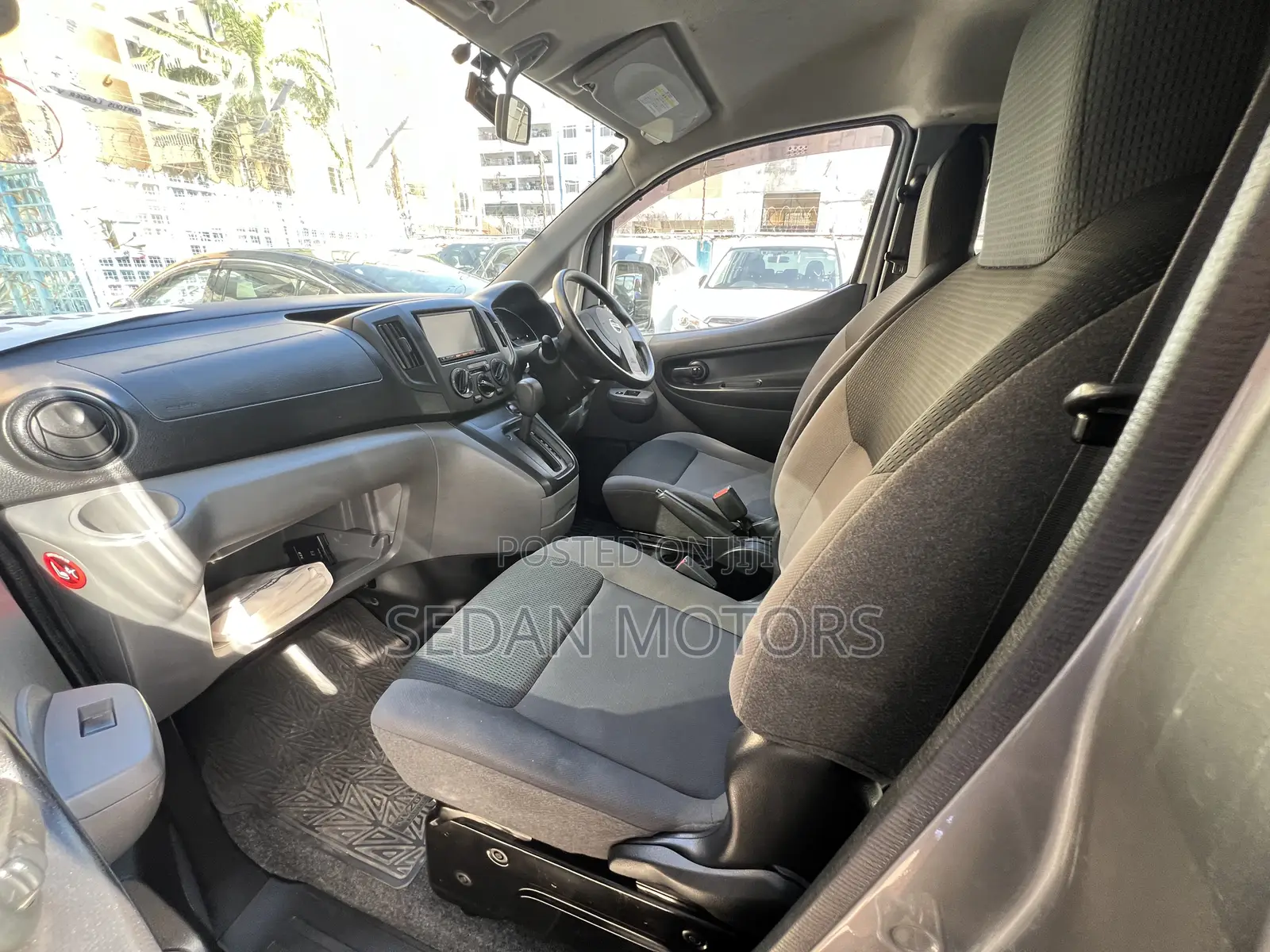 Nissan NV200 2019 Brown