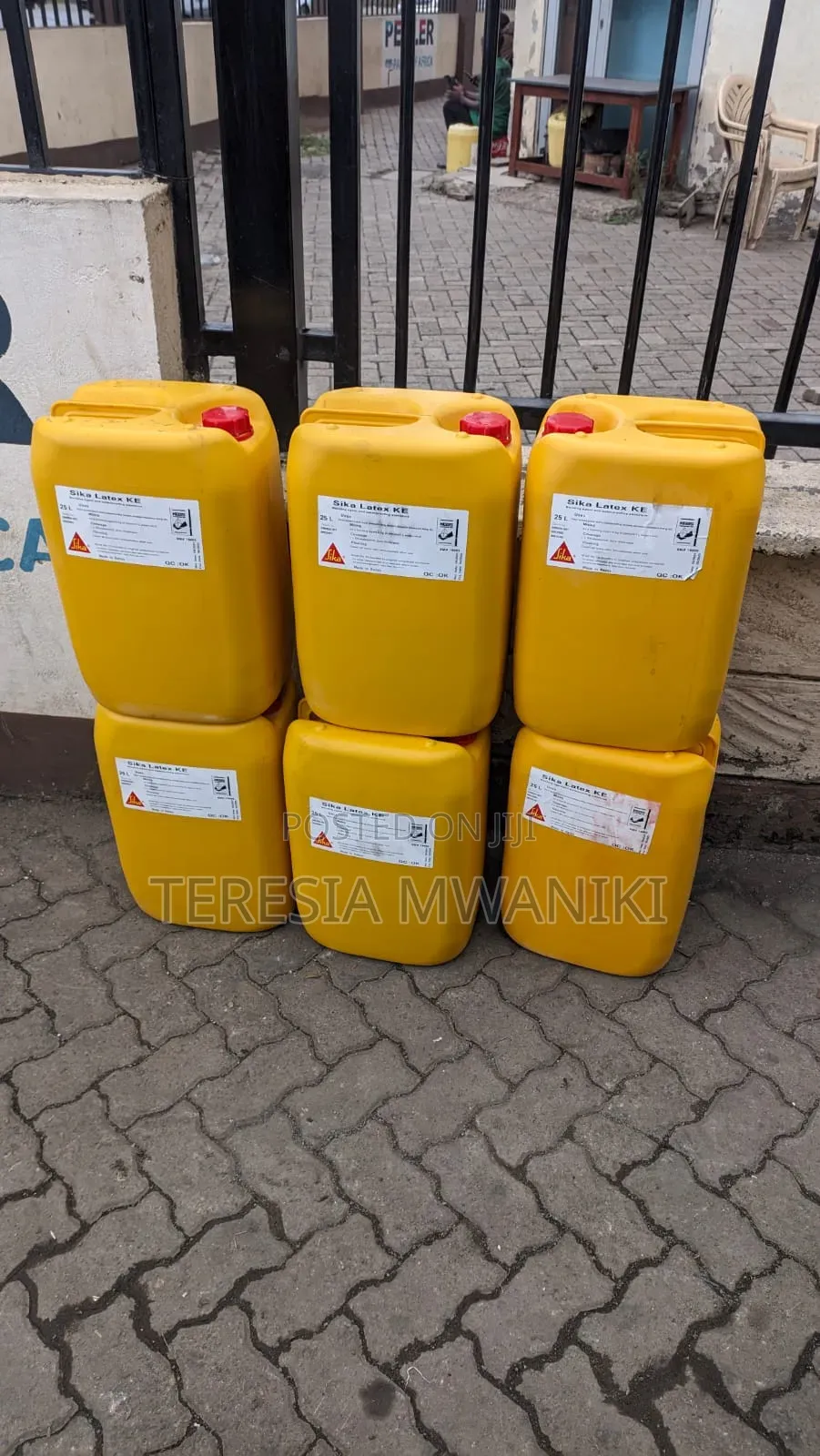 Sika Latex Ke. 25 Litres.