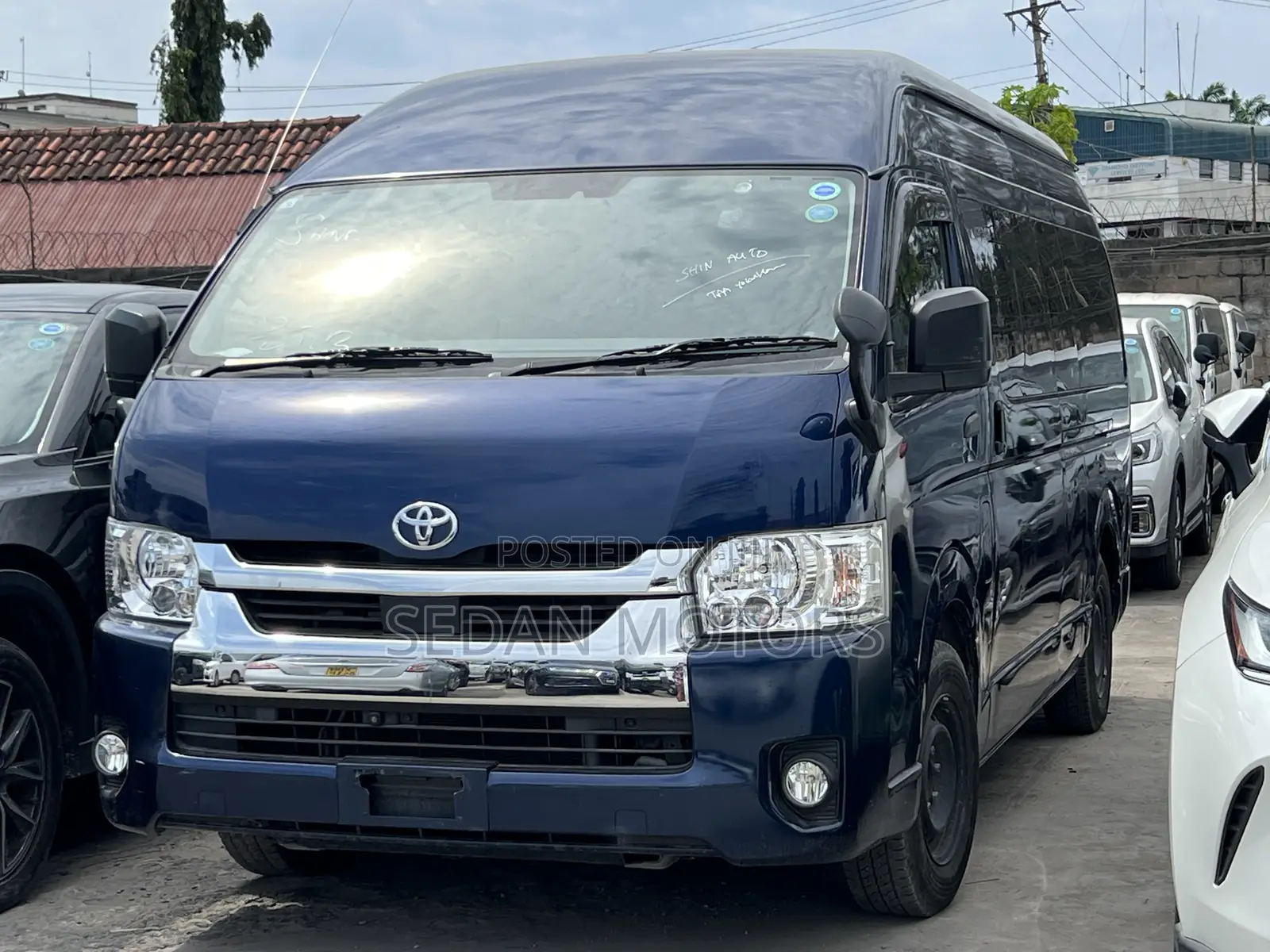 Toyota Grand HiAce 2019 Blue