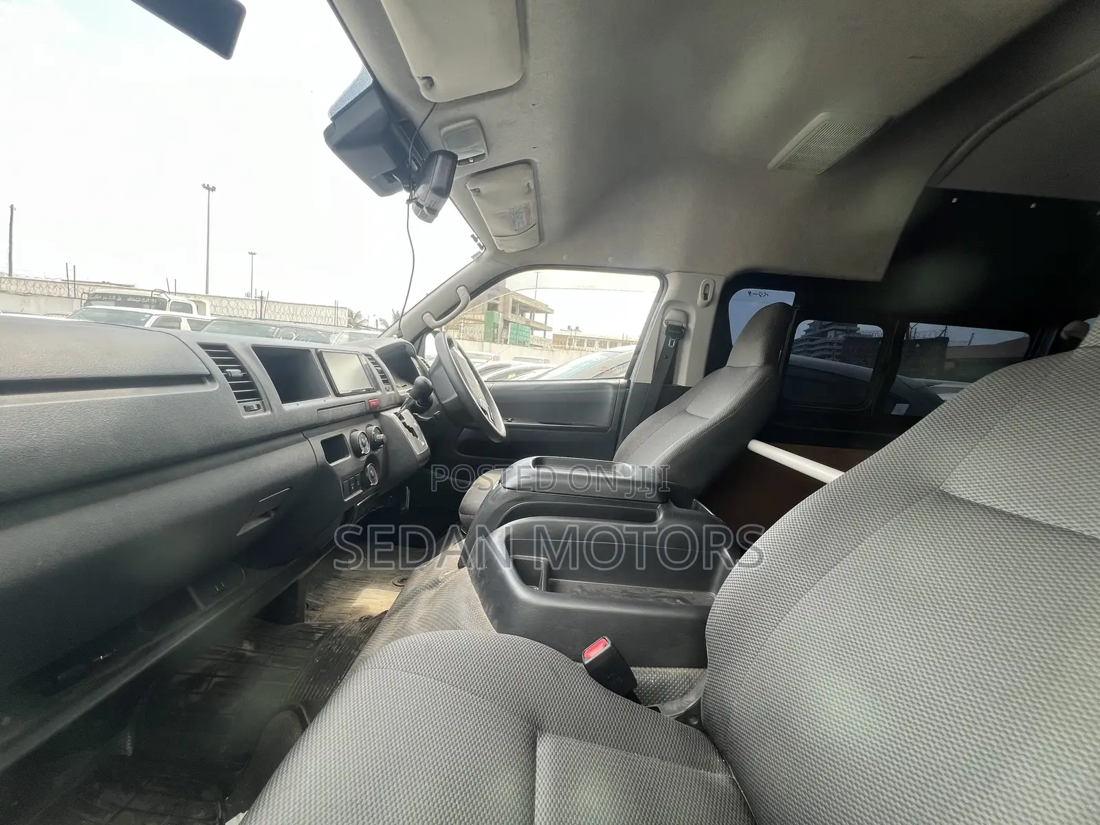 Toyota Grand HiAce 2019 Blue