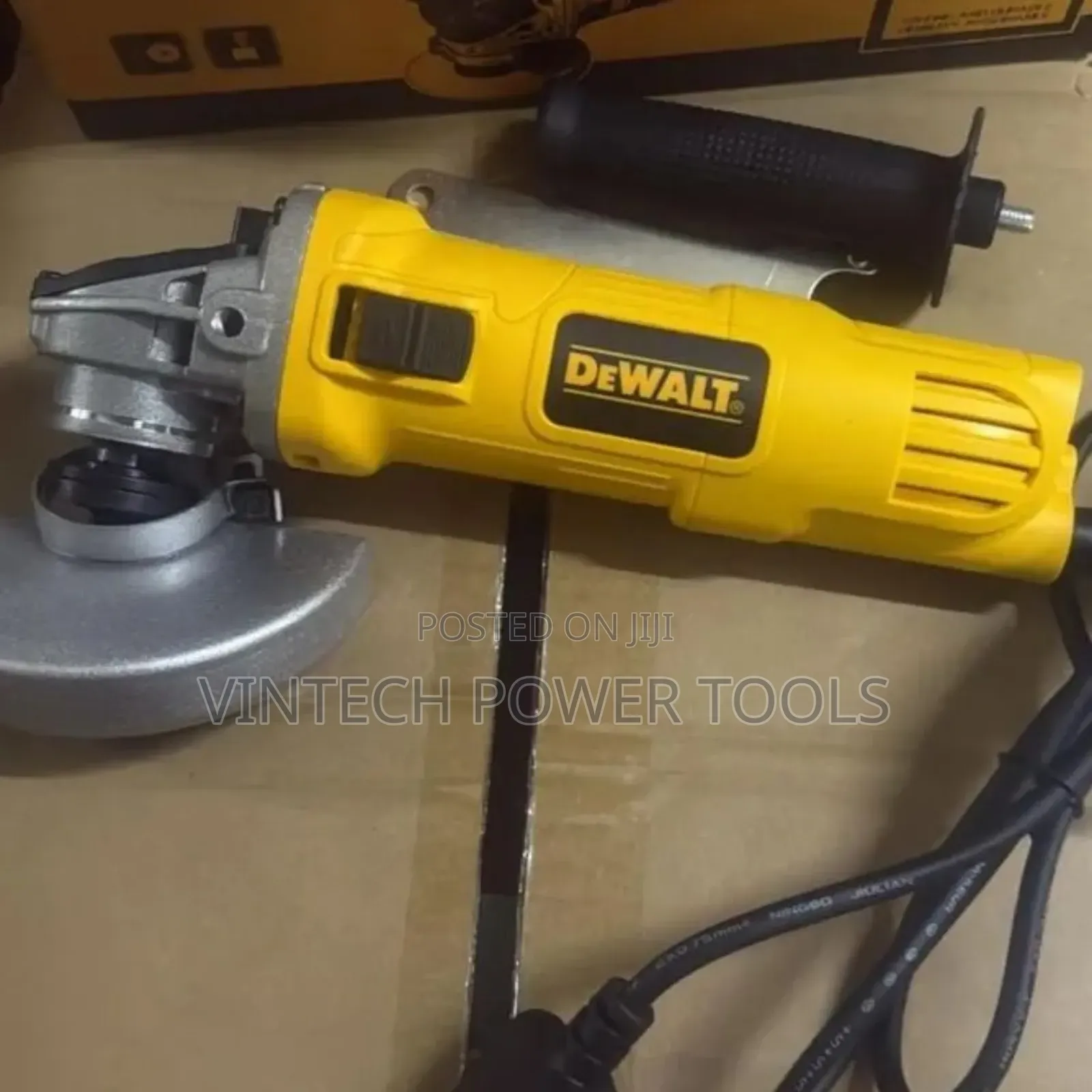 Dewalt Grinder 4 "/ 4" Angle Grinder