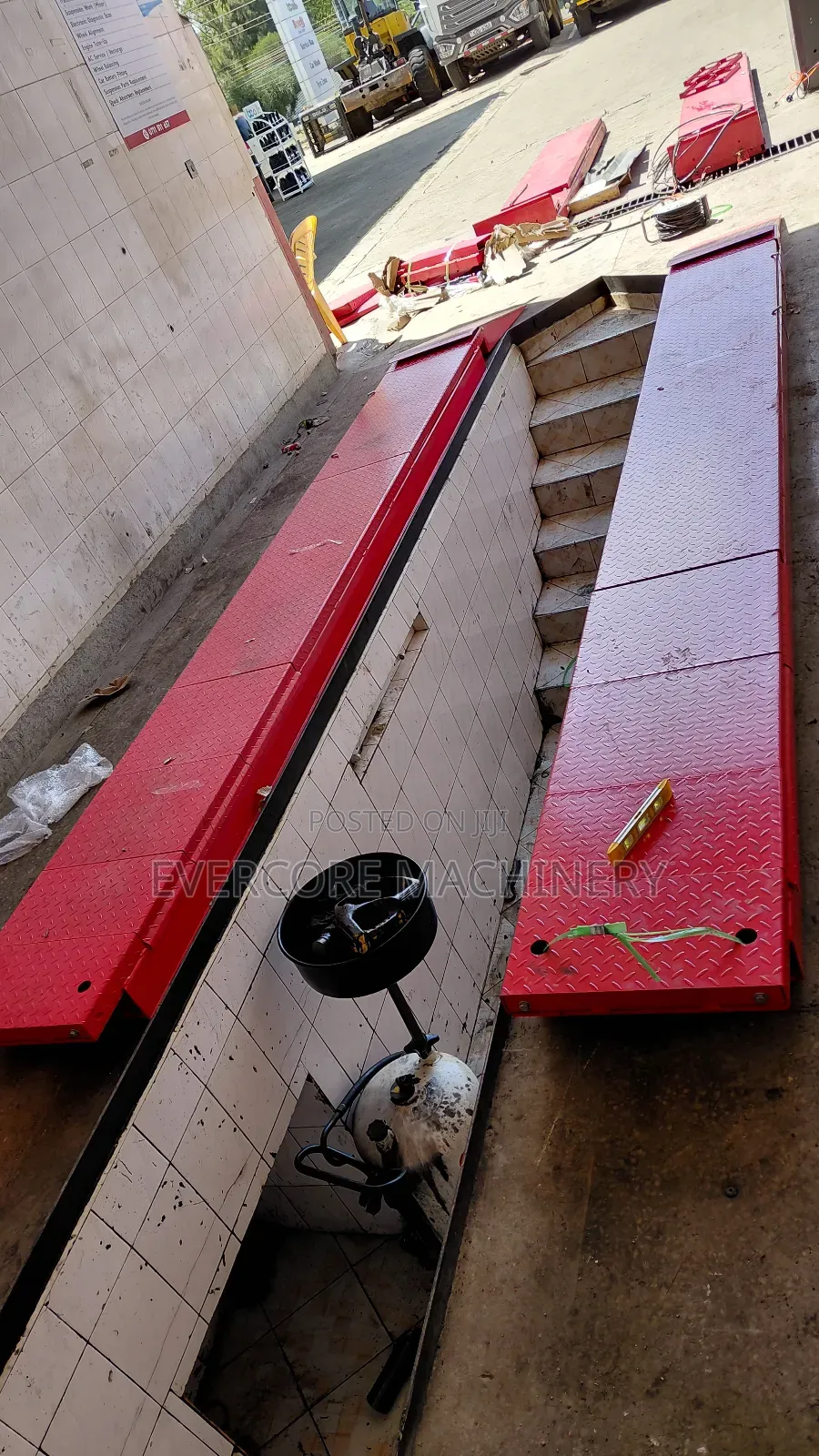 Heavy Duty Garage Pit Rack Machine 4tonne Lifting Capacity.