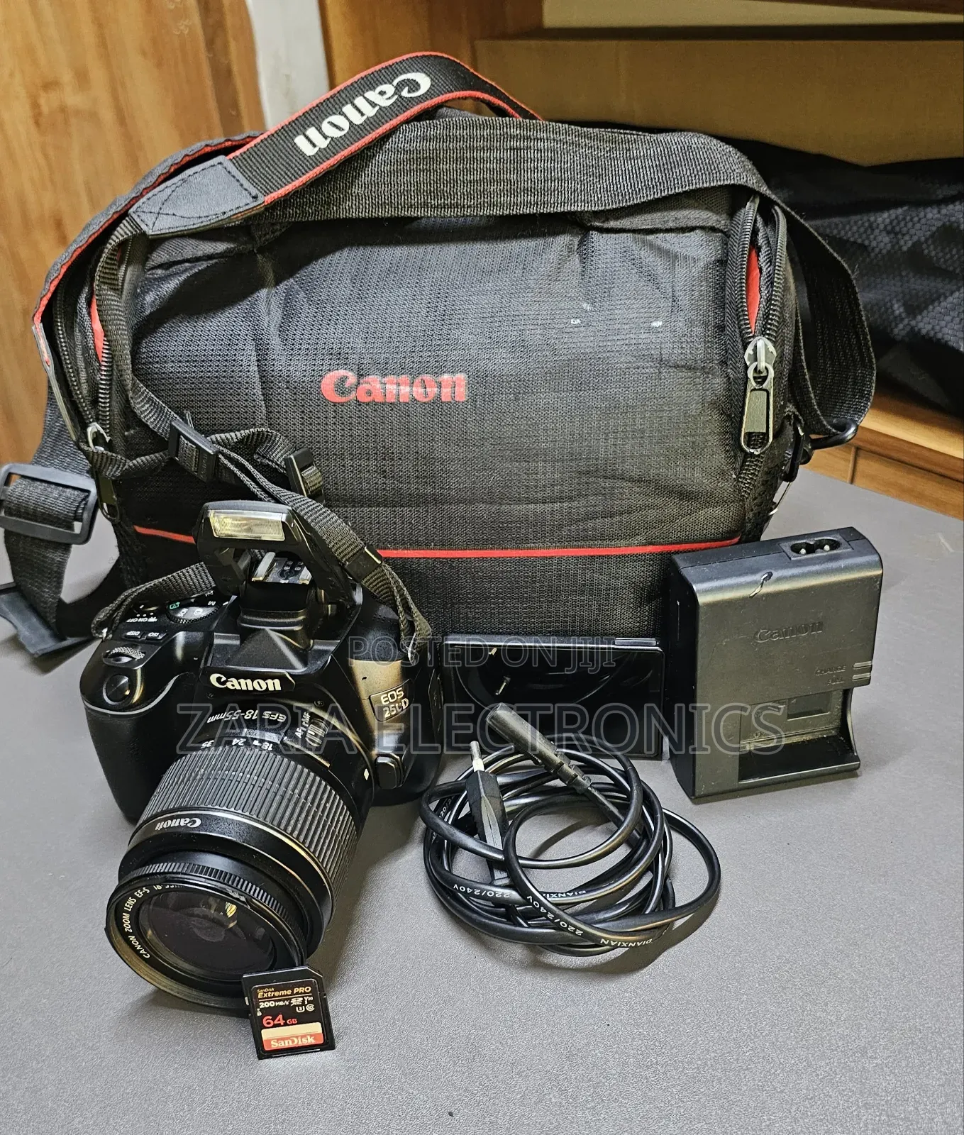 Canon 250d With 18-55mm Lens 64gb Extreme Card