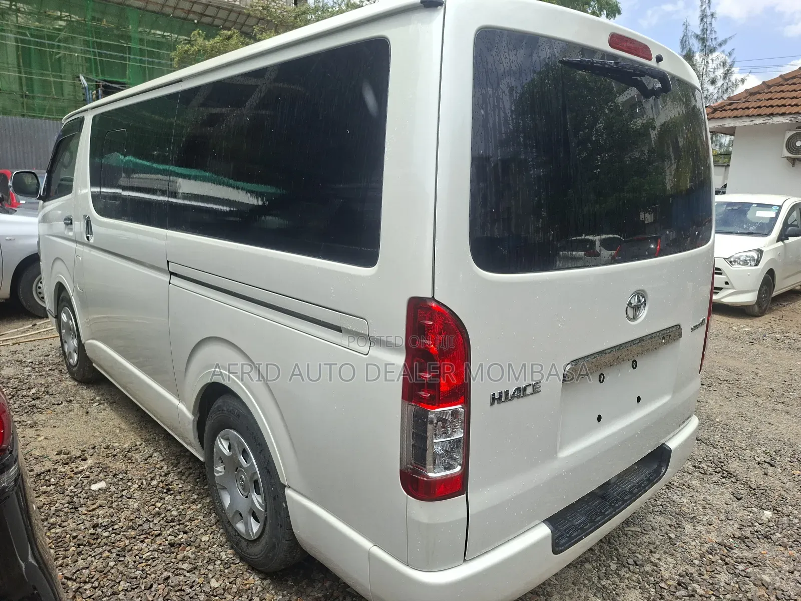 Toyota HiAce 2019 White