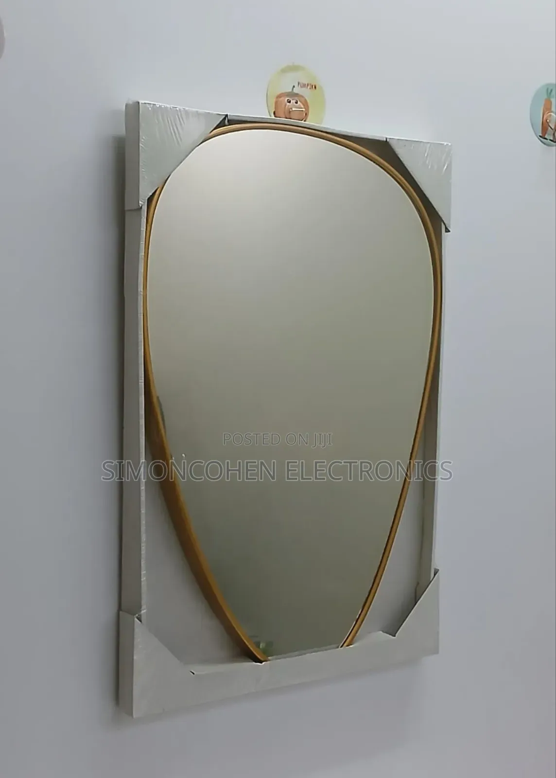 Decorative Oval Shaped Mirror