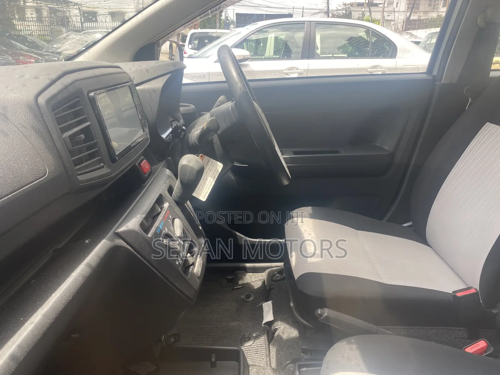 Toyota Pixis 2019 Silver