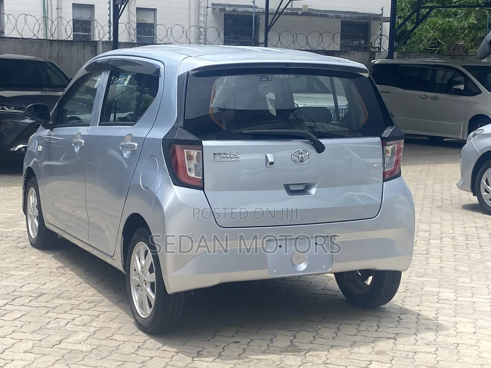 Toyota Pixis 2019 Silver