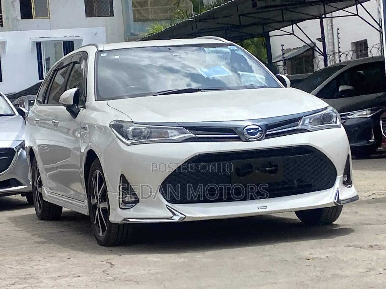 Toyota Corolla Fielder 2019 Pearl