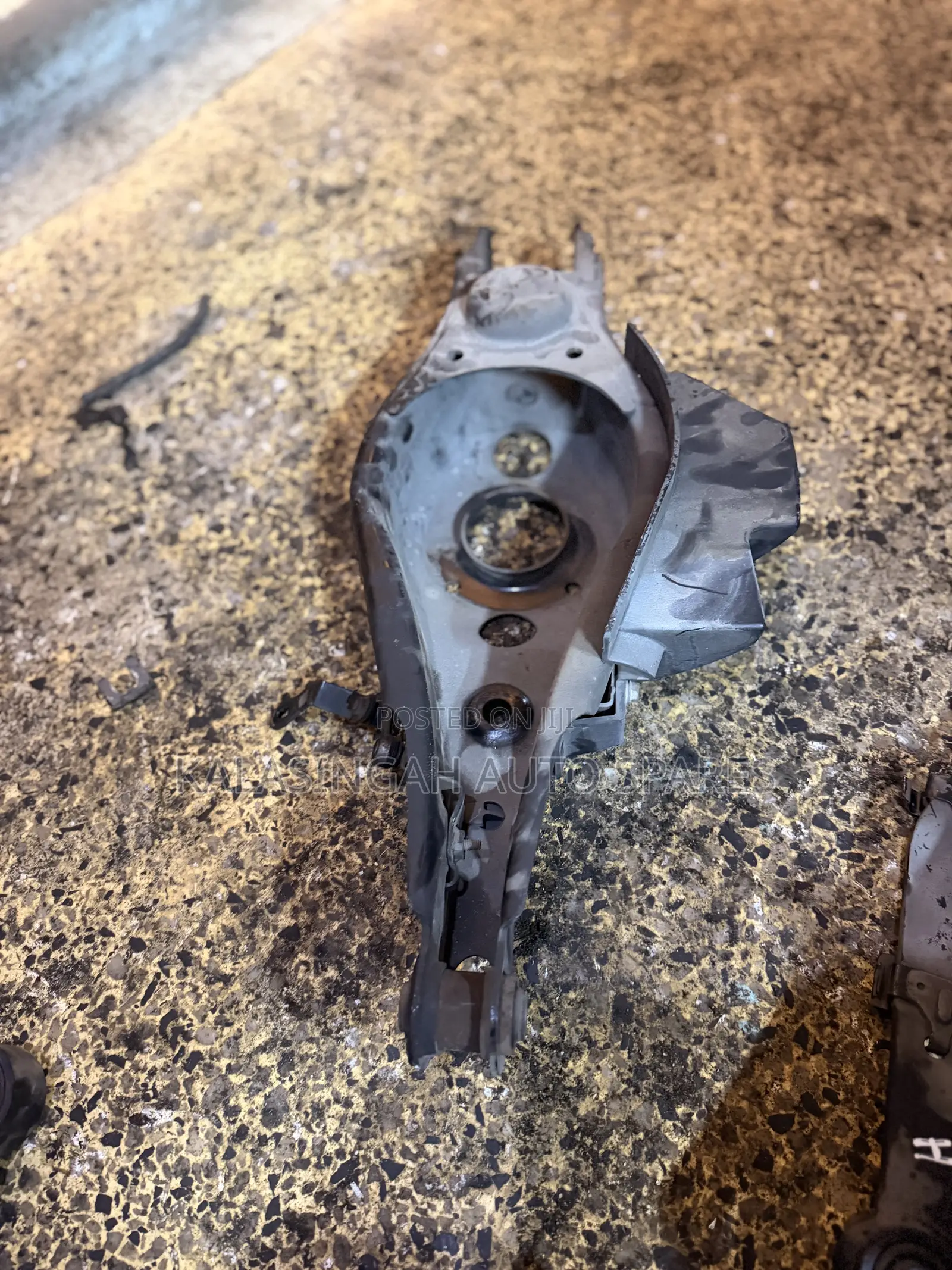 Rear Knuckle Arm For Harrier