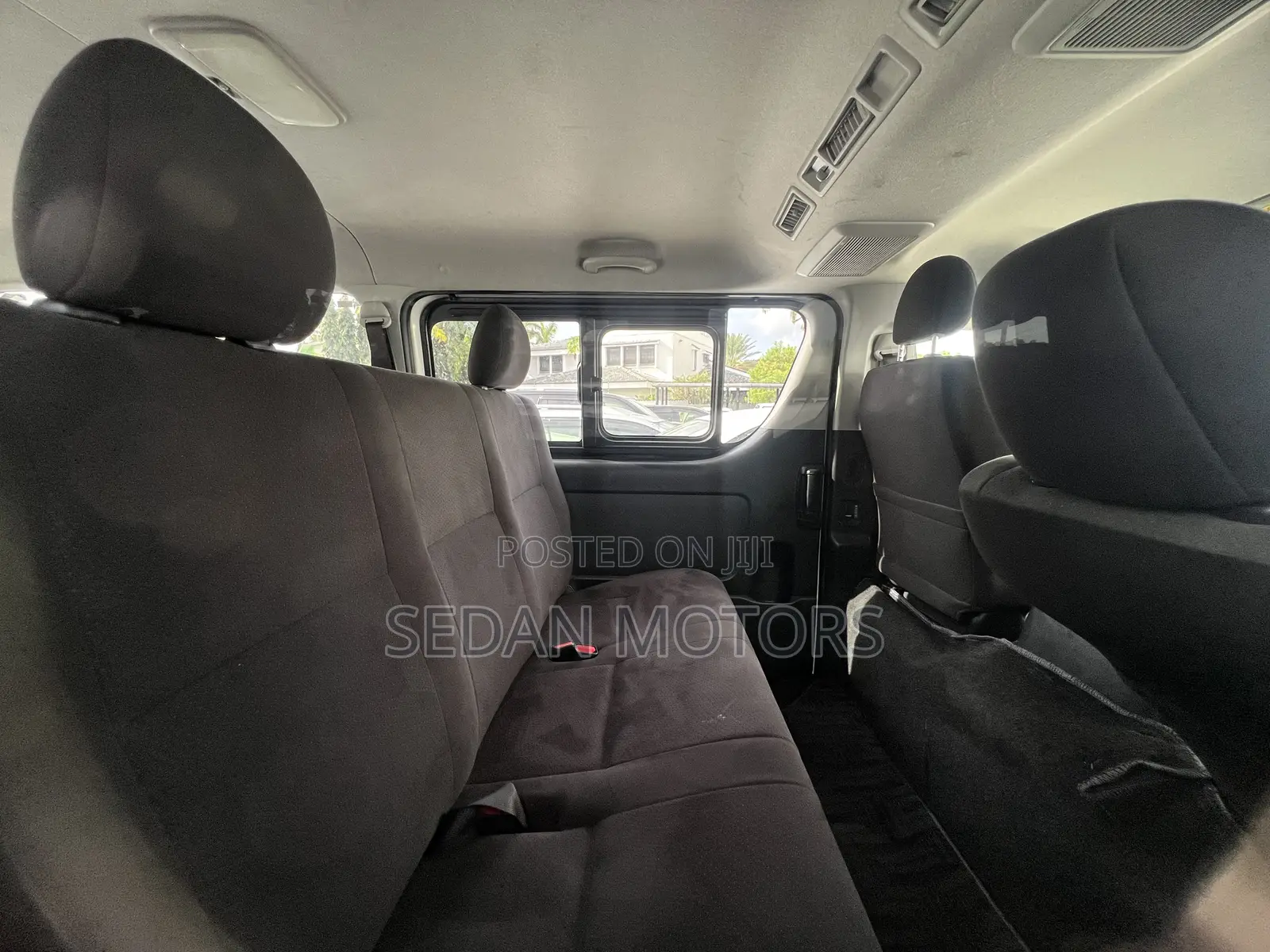 Toyota HiAce 2019 White