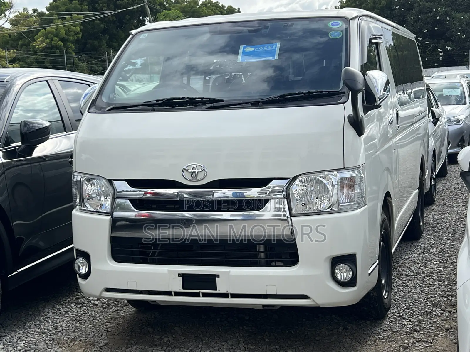 Toyota HiAce 2019 White