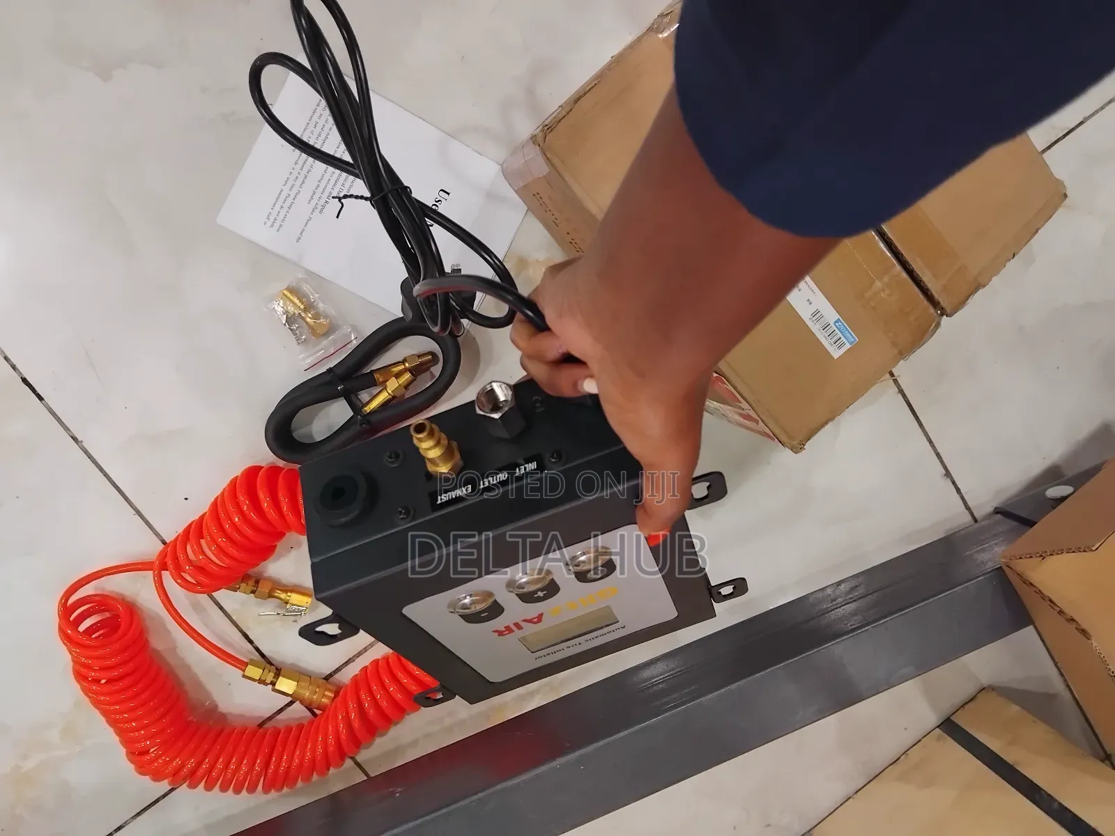 Electronic Air Compressor Tire Inflator With Preset Pressure Function