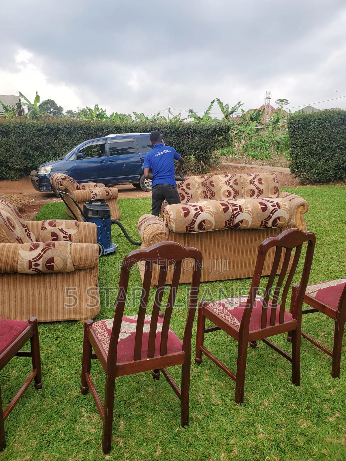 Available Sofa Cleaning Services Around