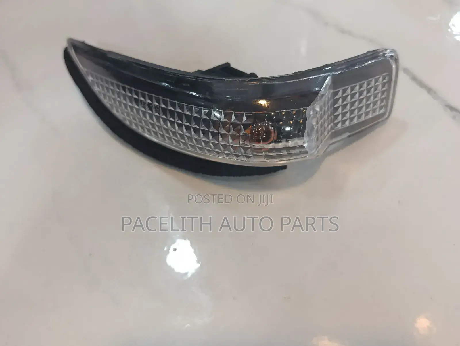 Universal Side Mirror Indicator Fielder/ Vitz/ Axio
