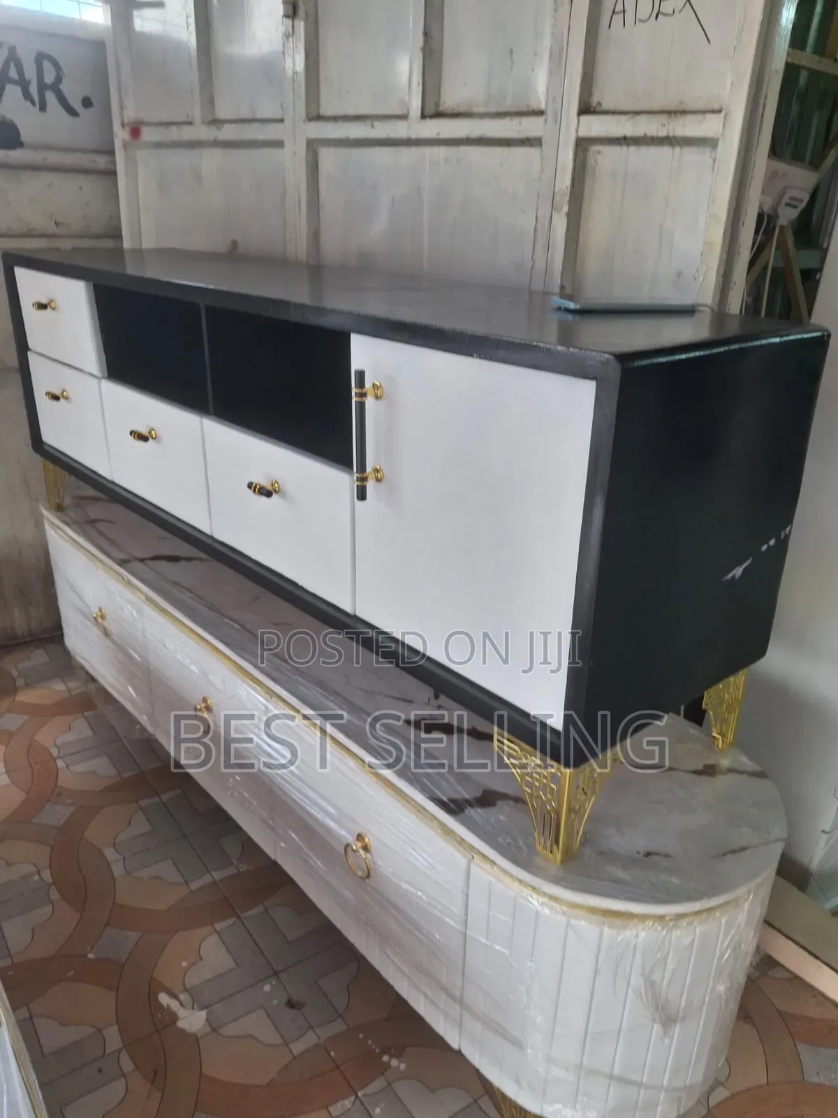 Rectangular White Black Tv Stand