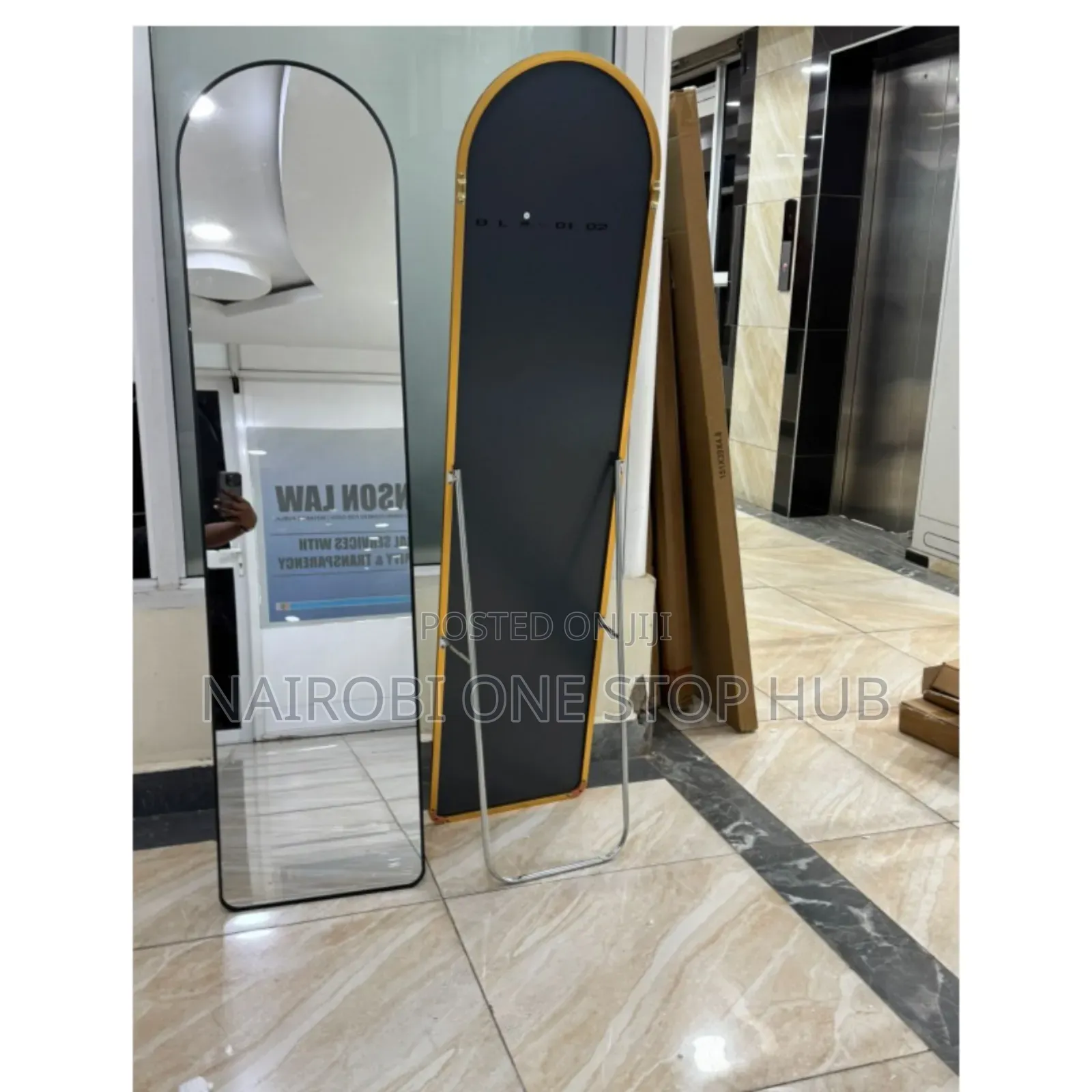 889-1
151cm *41*7cm
Mini Classy Arched Aluminum Full Length Mirror