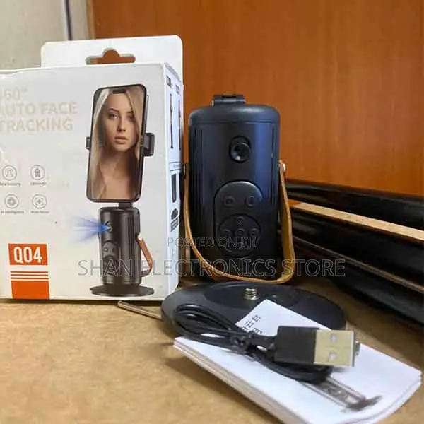 Q04 360° Hands-Free Smart Selfie Stick Tripod – Black