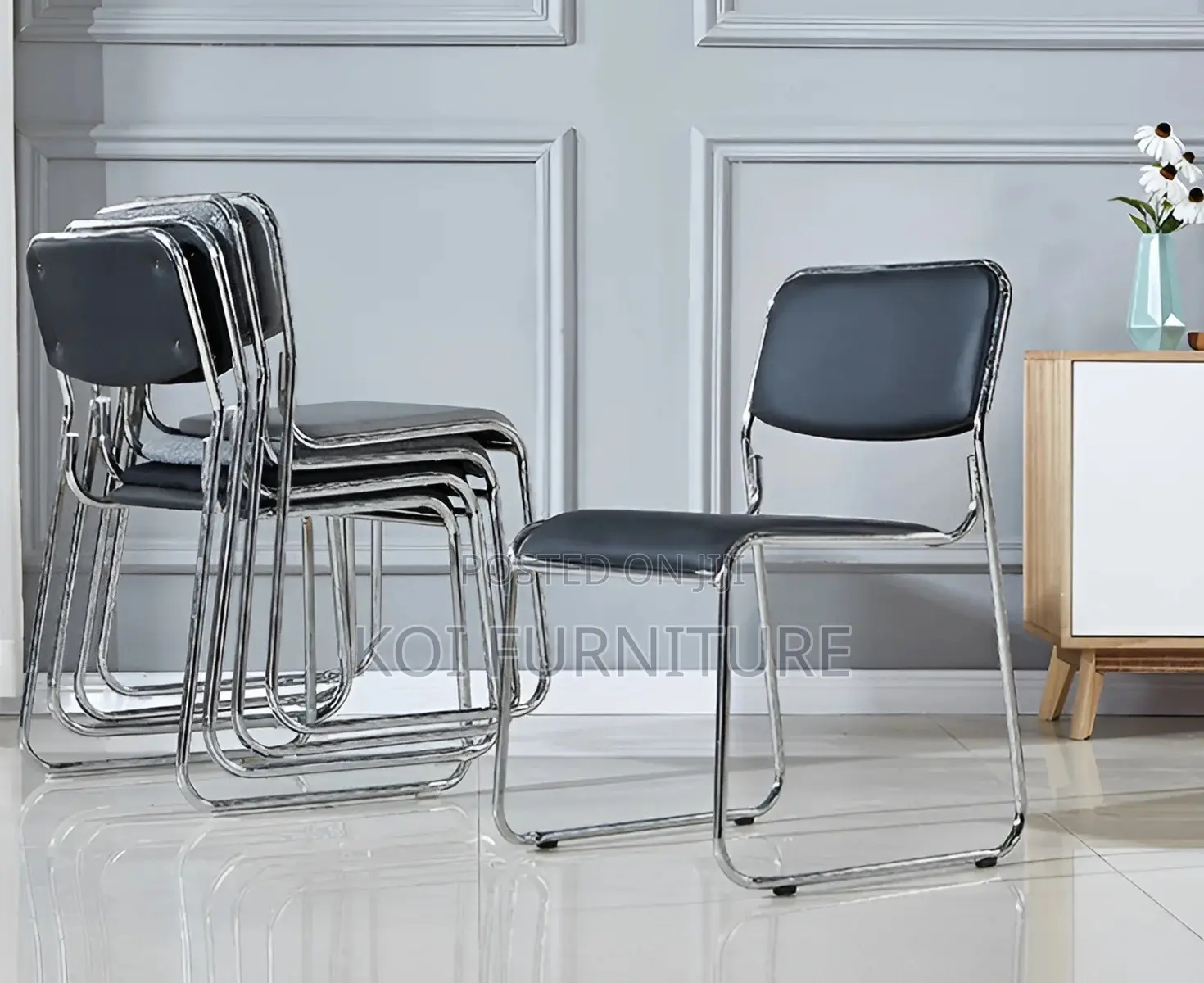 Office Chair : Chrome Visitor's Leather Office Seat