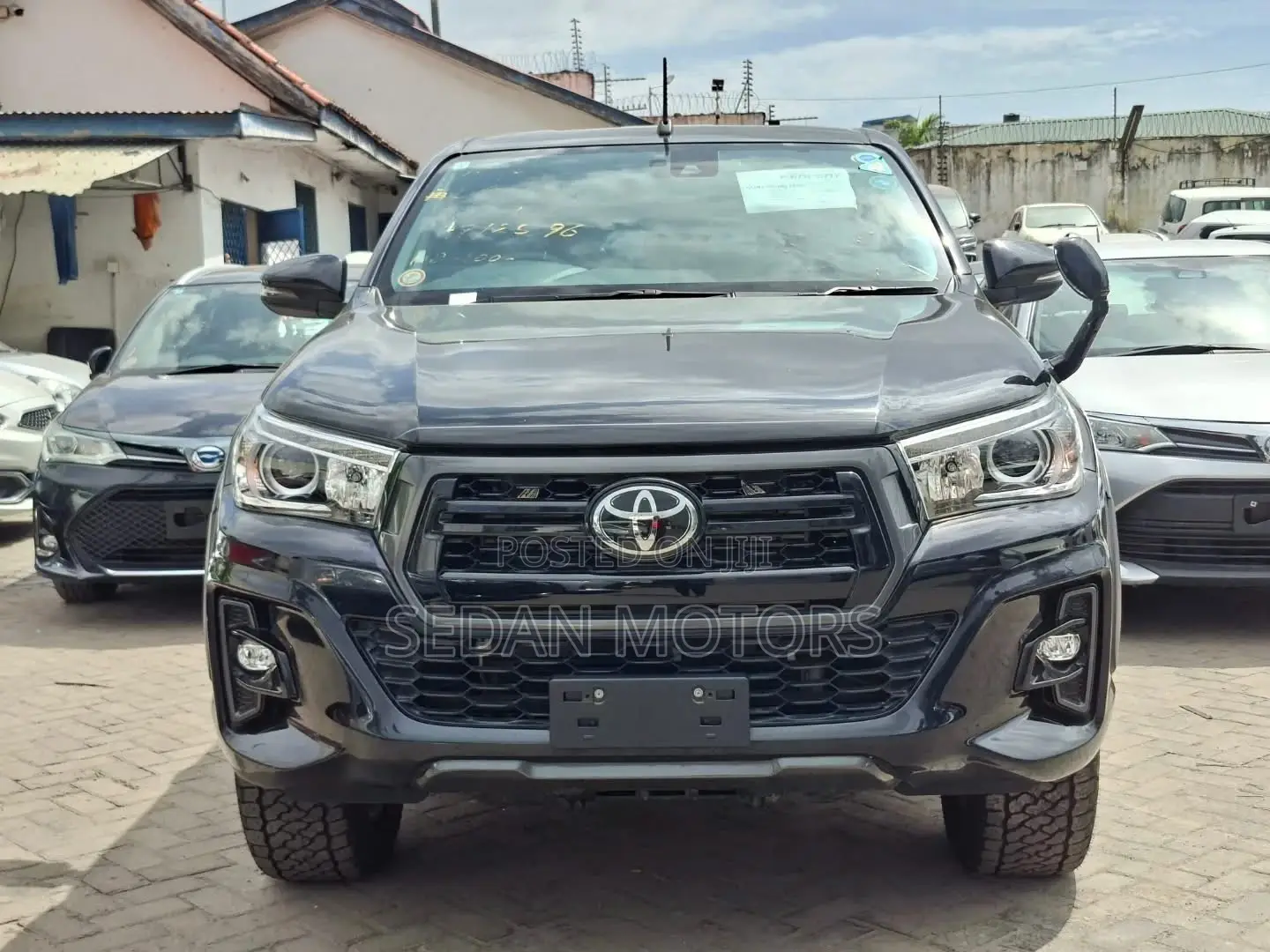 Toyota Hilux 2019 Black