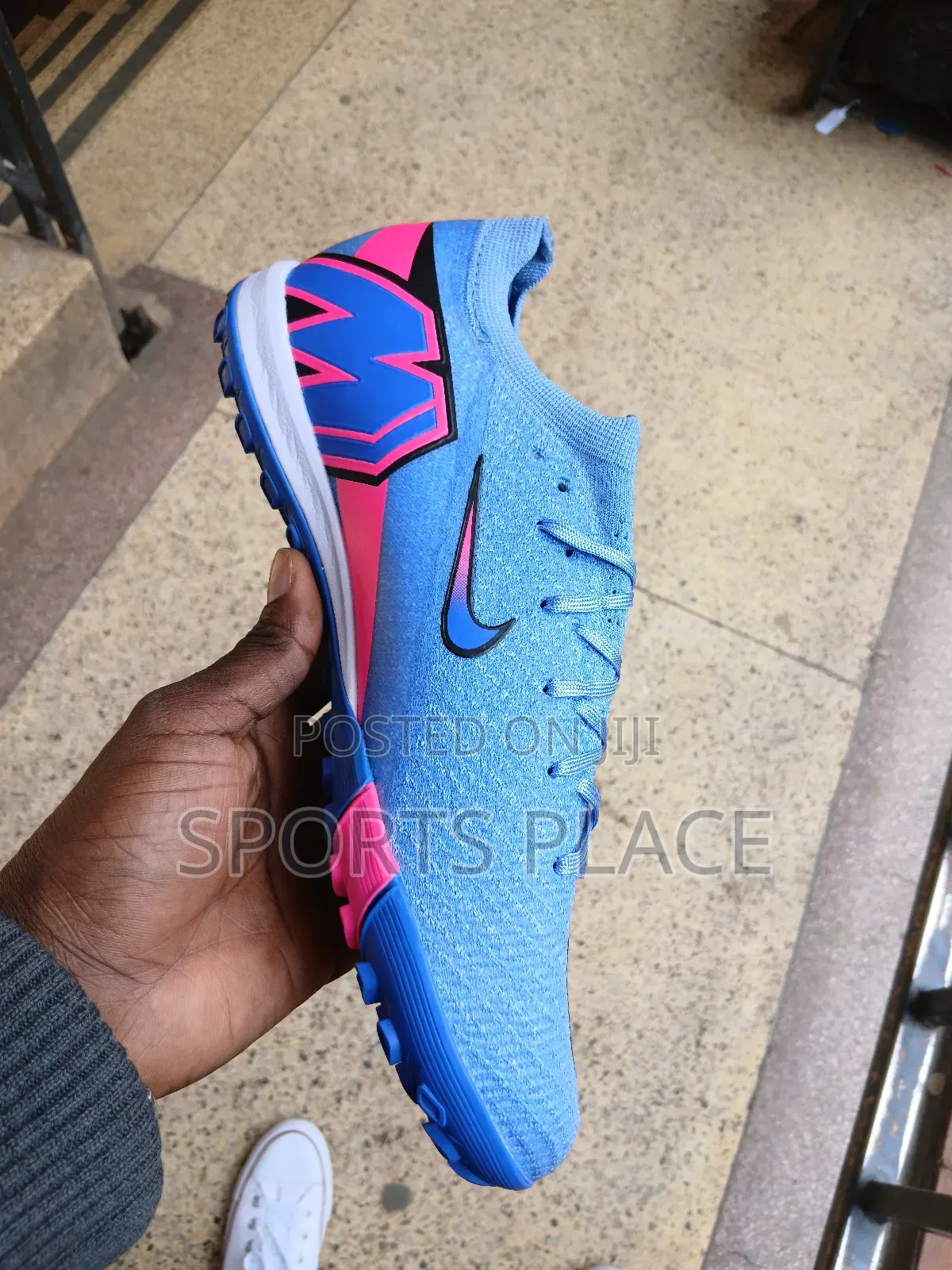 Air Zoom Electric Blue Soccer Trainers