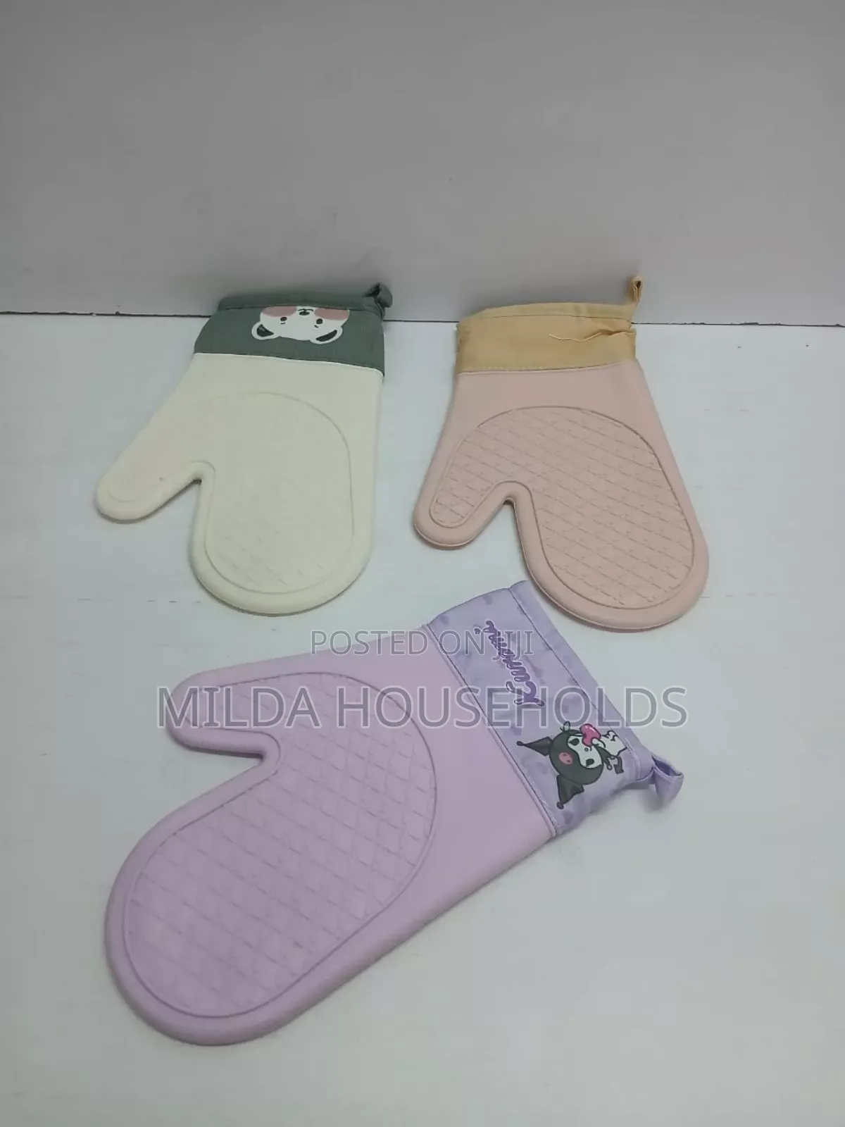 Silicone Insulated Oven Gloves Now Available.