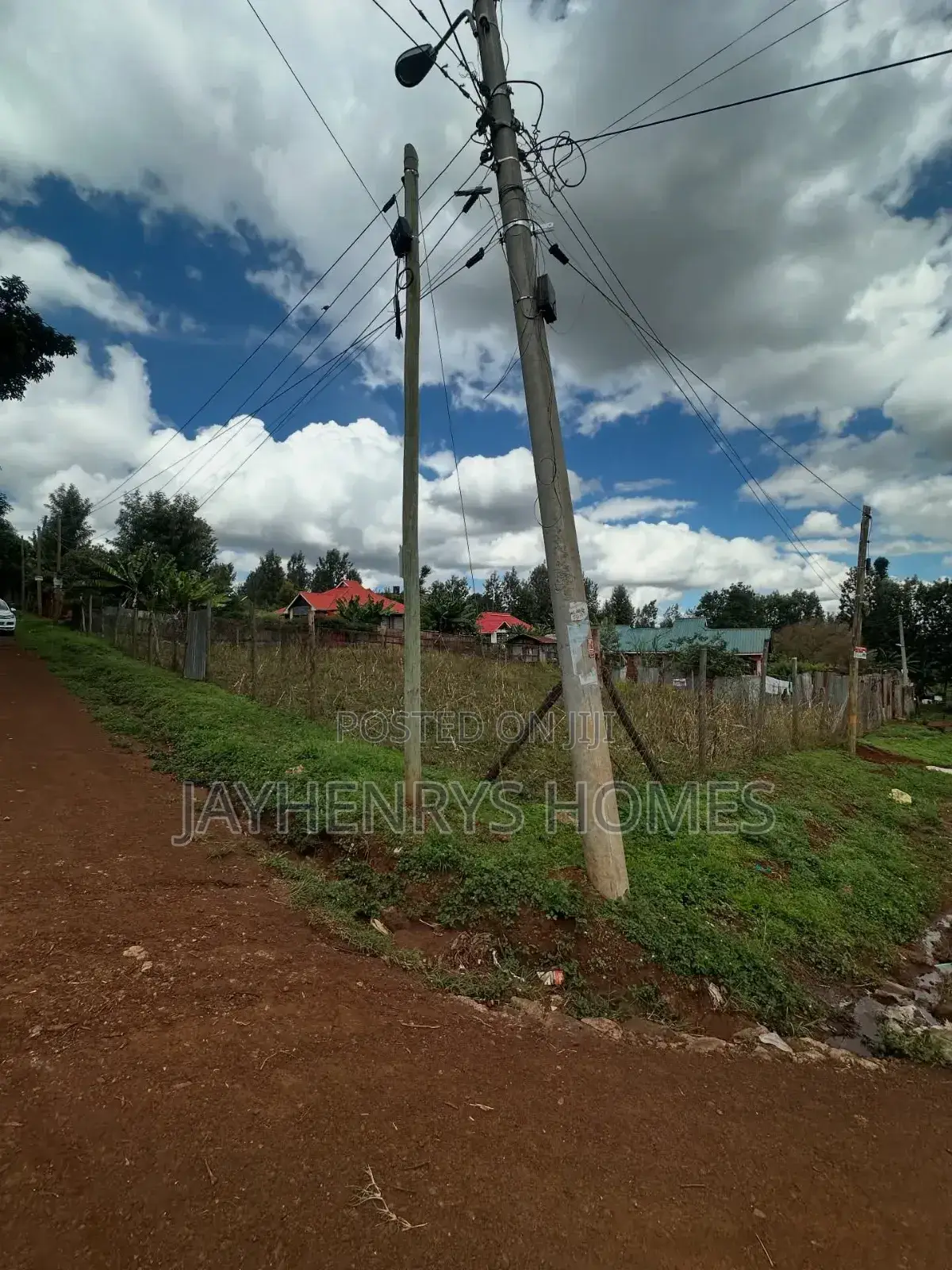 1/4 Plot for Sale in Thindigua,Off Kiambu Rd at KSHS 20m
