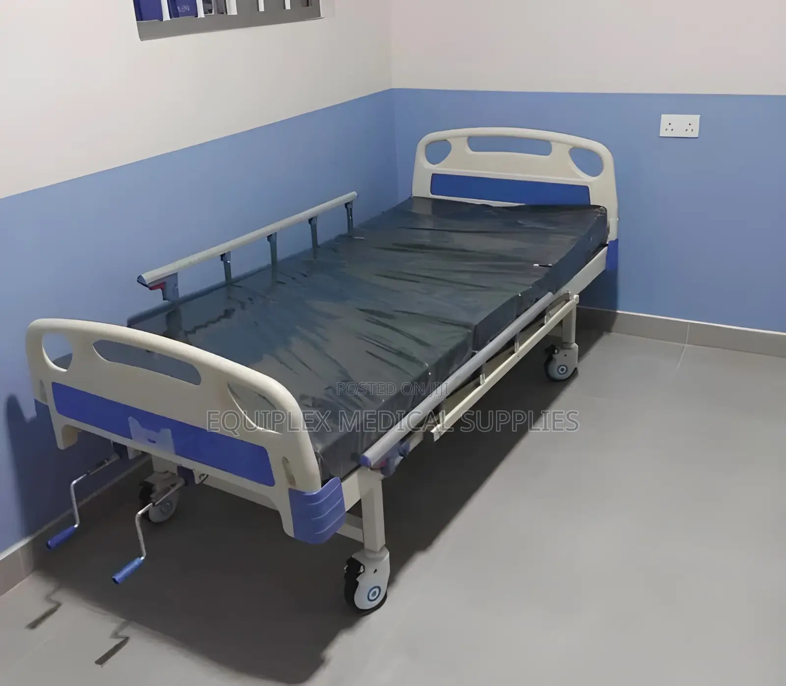 Complete Double-Crank Hospital Bed With Quality Mattress (Iv Pole)