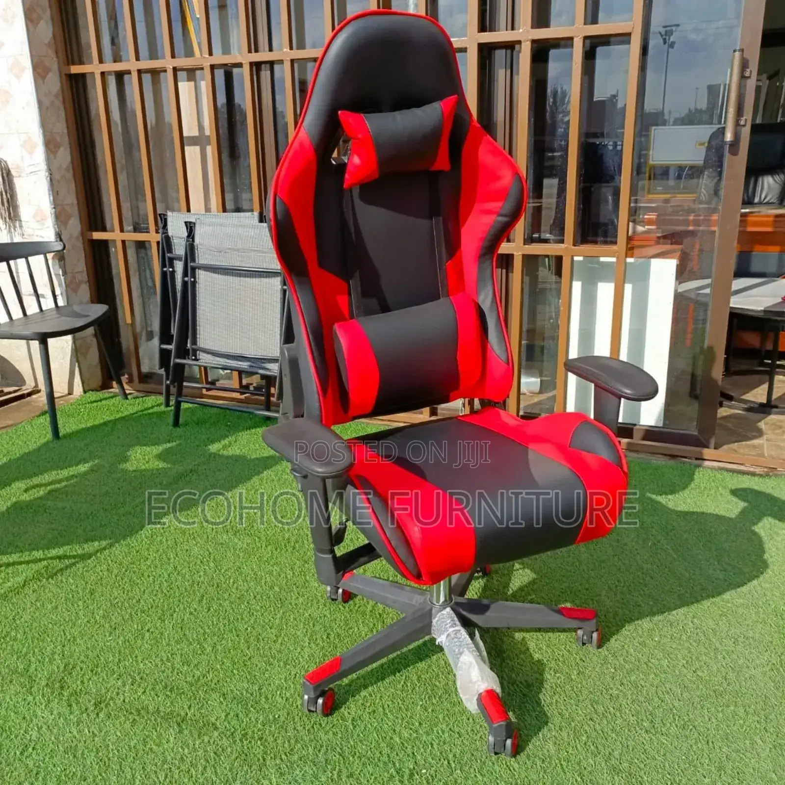 Red Gaming Chair. Reclining 180°, Adjustable Height