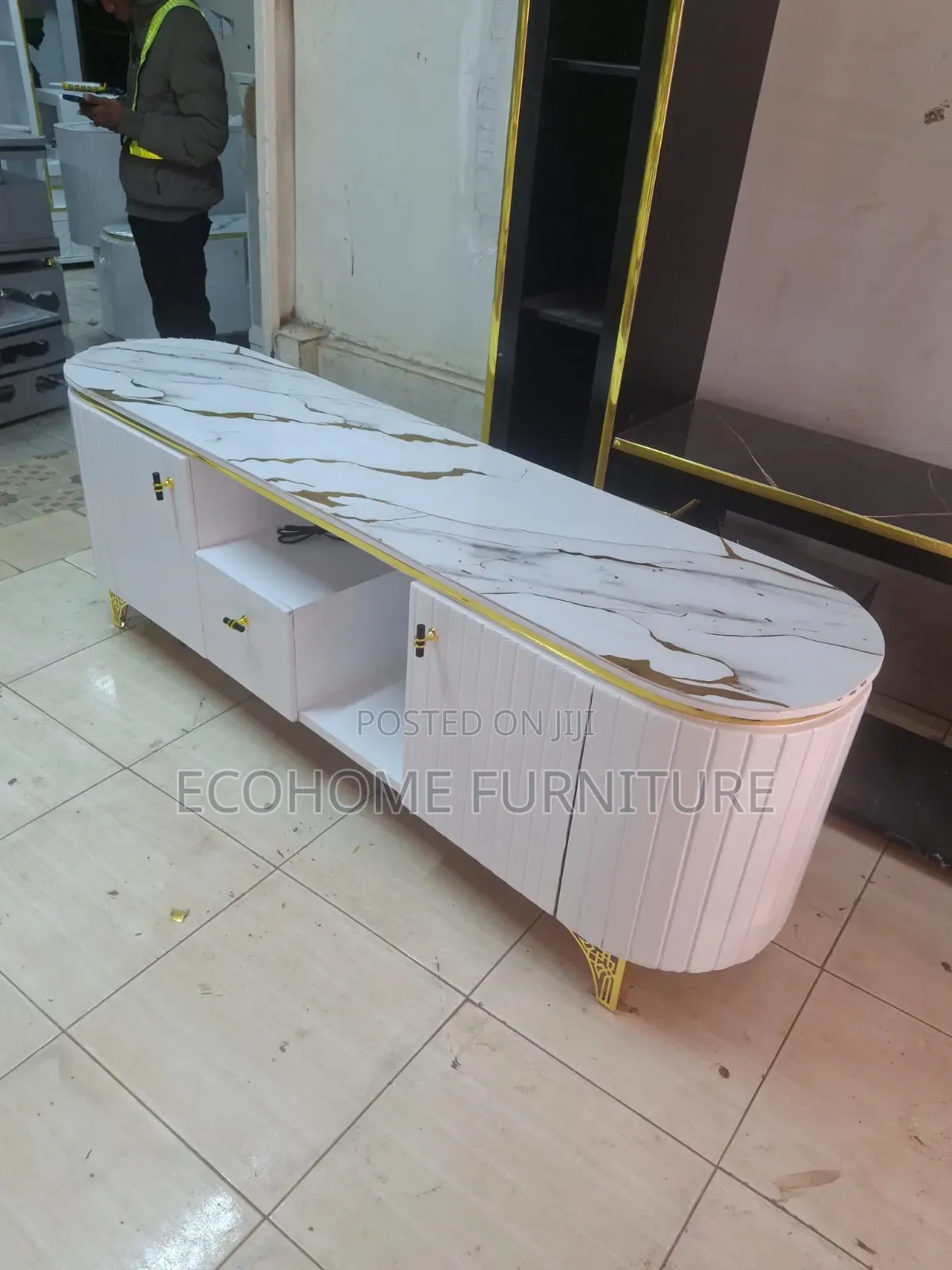 Tv Stand With Marble Shit on Top
