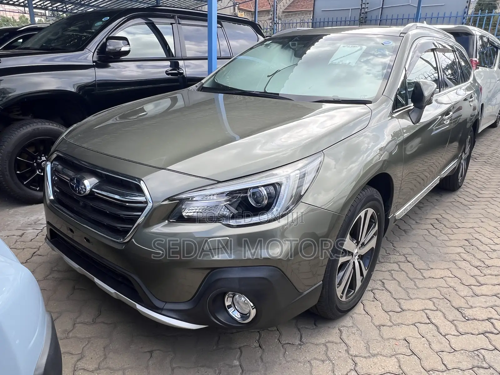 Subaru Outback 2019 Gray