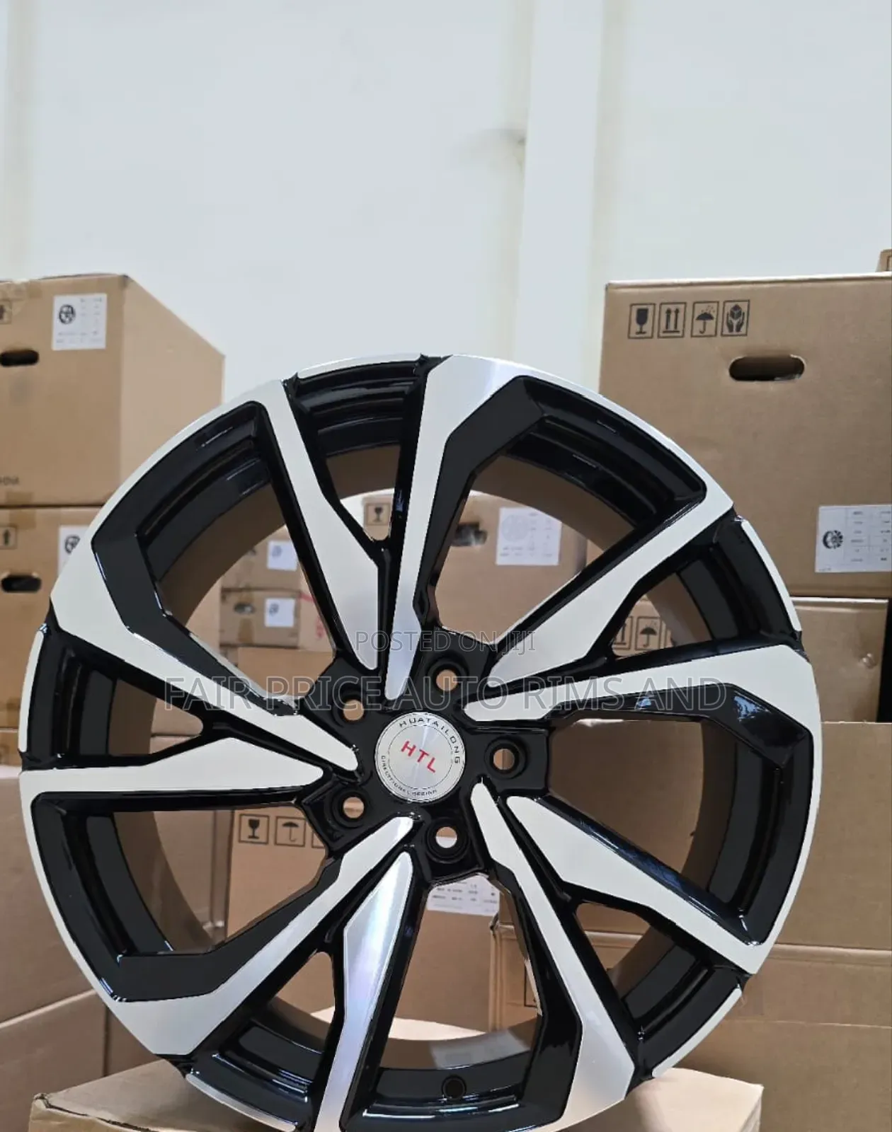Size 18/5 Holes Black And Silver Sports Rims