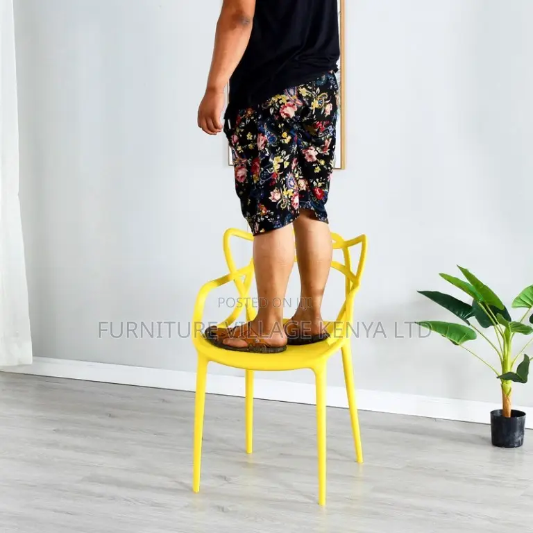 Dining Chair; Curved Back Plastic Dining Chair