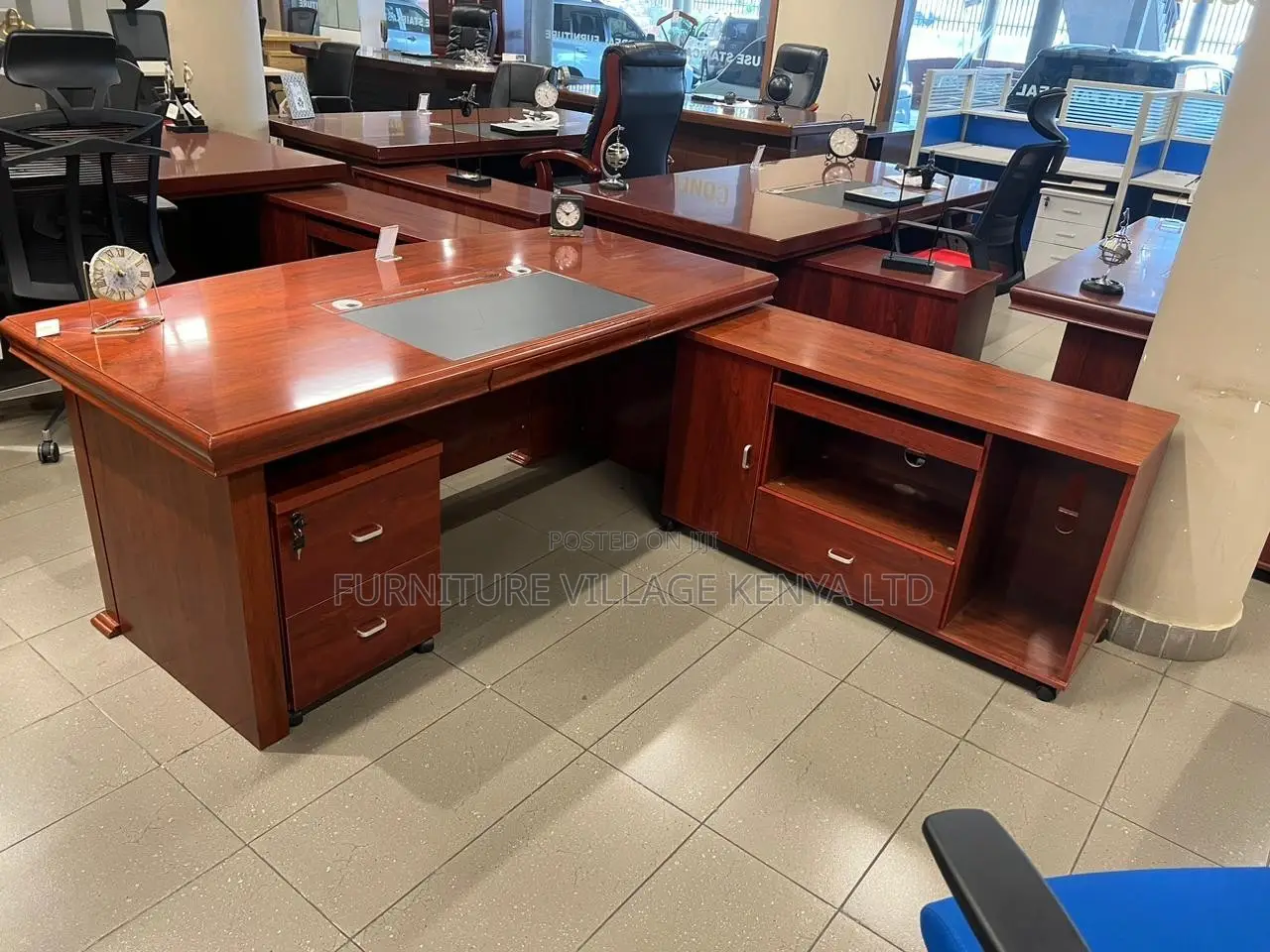 Office Desk; 1.4 Meter Mahogany Executive Office Desk