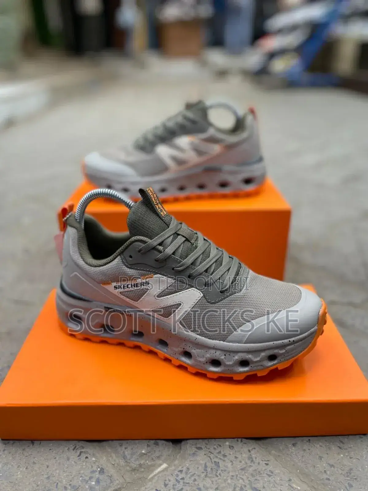 Skechers Trainers